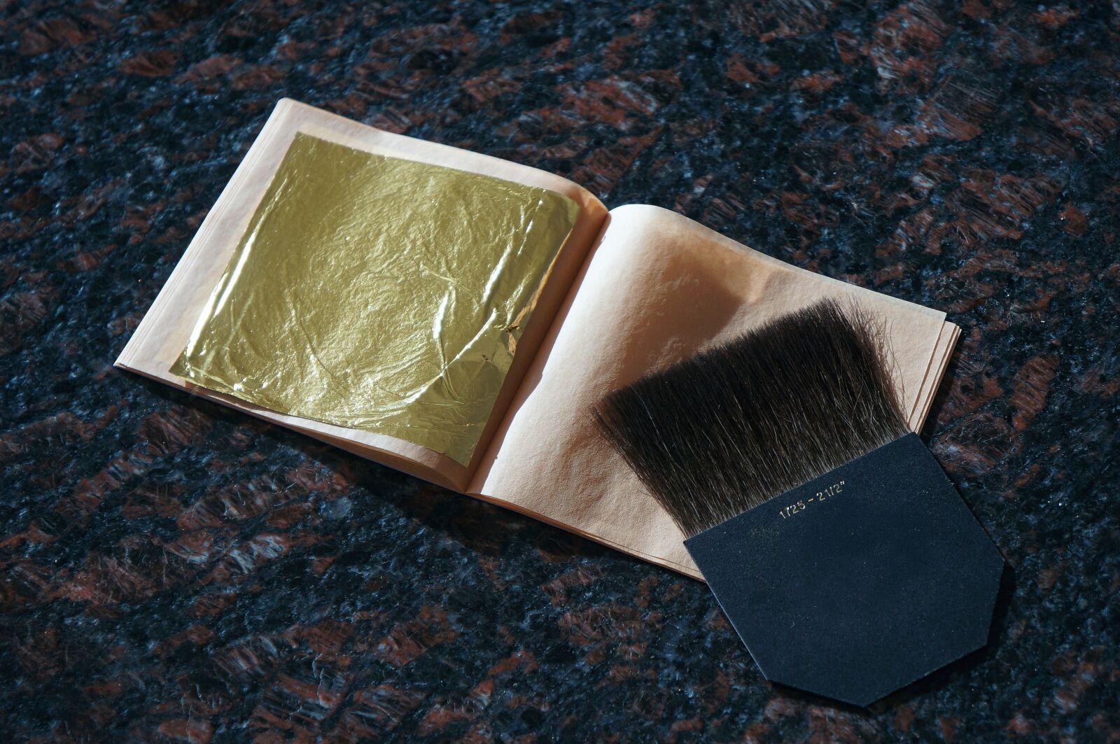 Sony Alpha NEX-5N sample photo. Gold, leaf, gold leaf photography