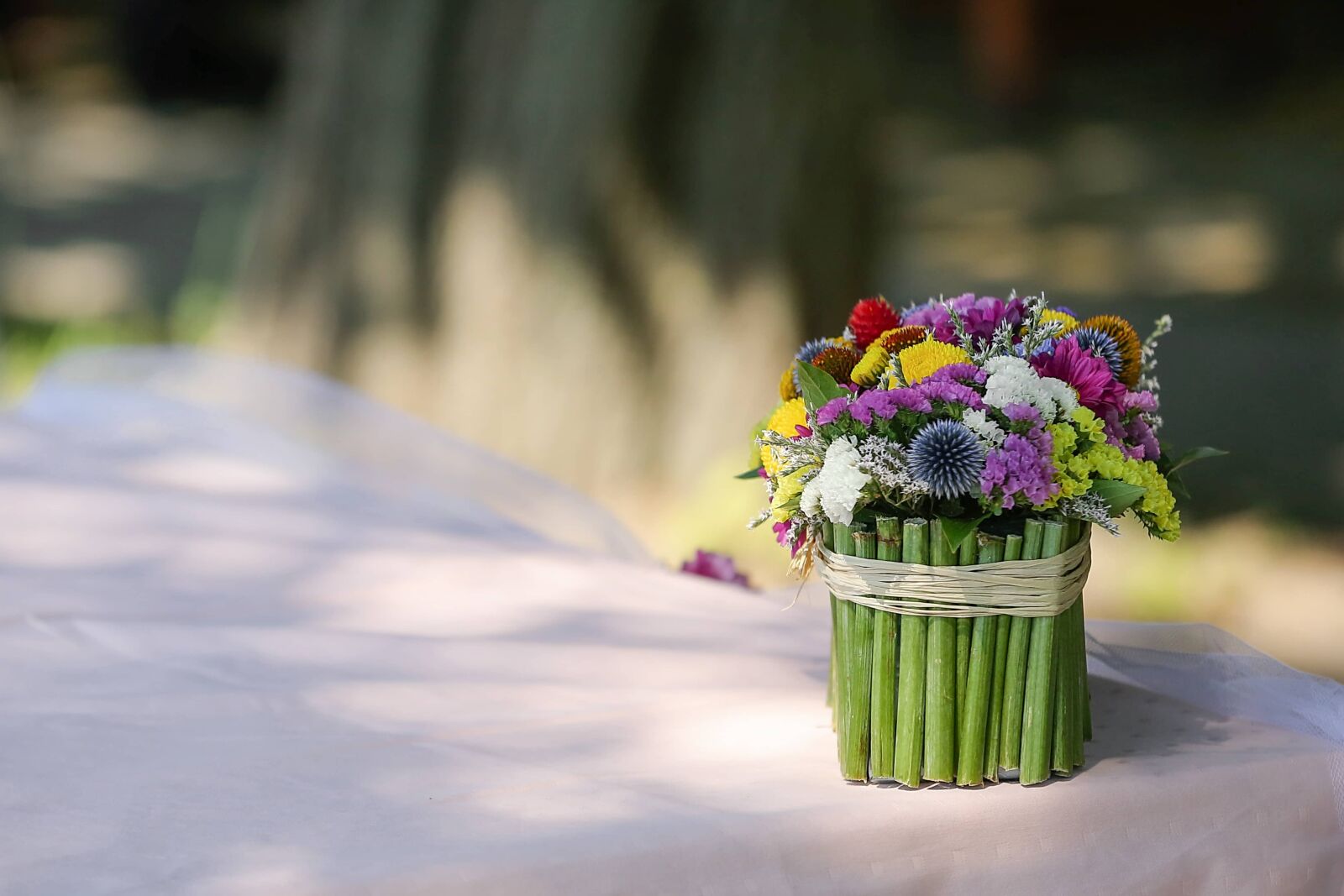 Canon EOS 5D Mark III sample photo. Vase, handmade, bouquet, still photography