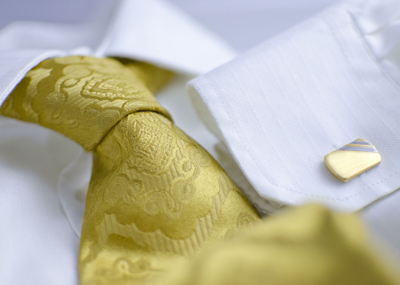Nikon D5100 sample photo. Shirt, tie, cuflink photography