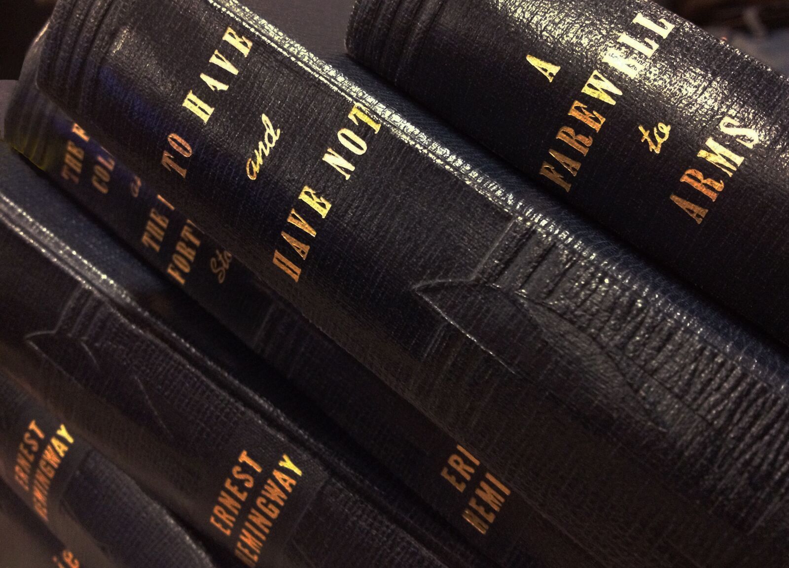 Apple iPhone 4S sample photo. Books, hemingway, ernest photography