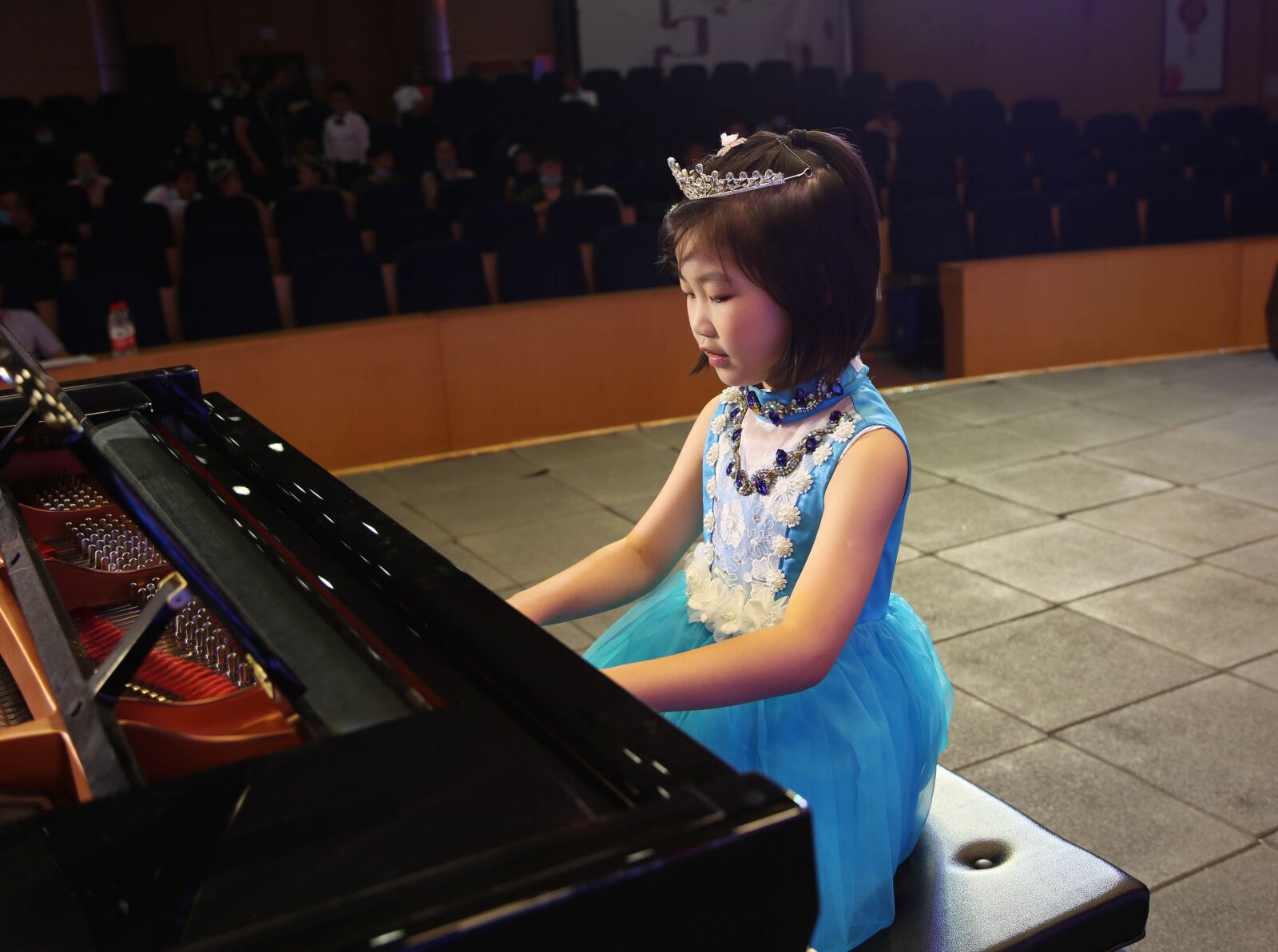 Canon EOS 5D Mark III sample photo. Child playing piano, art photography
