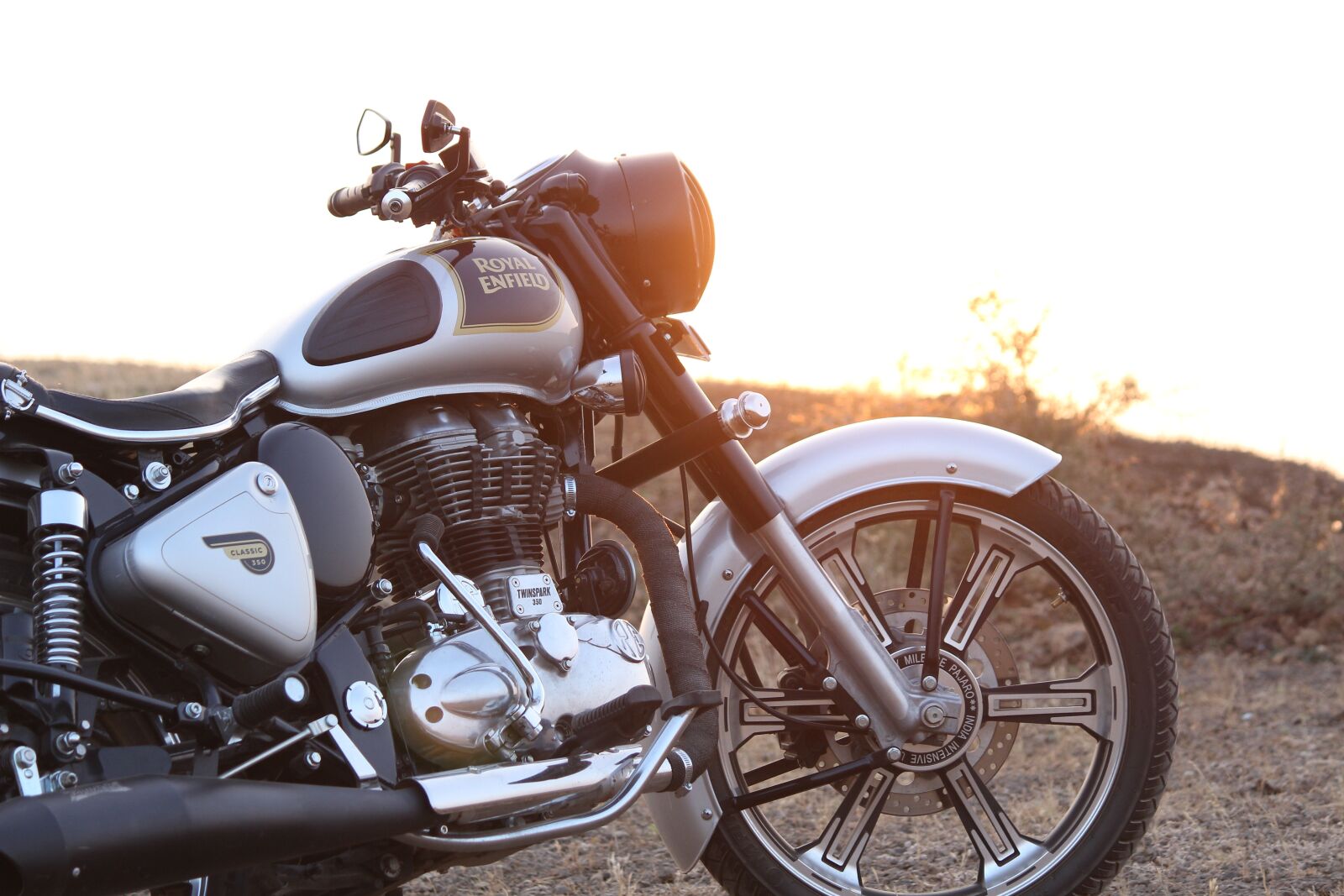 Canon EOS 700D (EOS Rebel T5i / EOS Kiss X7i) sample photo. Royal enfield, bullet, bike photography