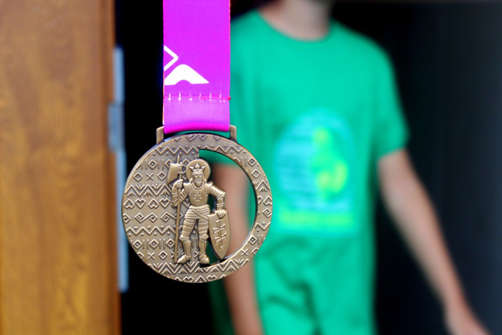 Canon EOS 1300D (EOS Rebel T6 / EOS Kiss X80) sample photo. Medal, rajec marathon, victory photography