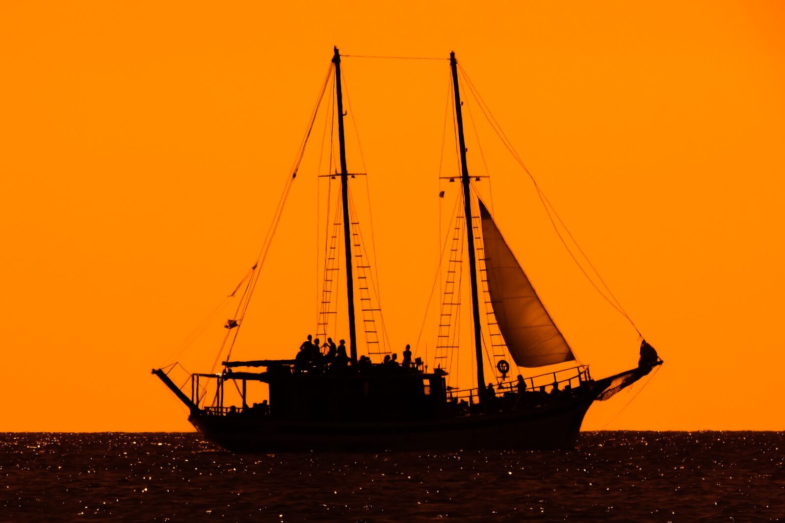 Canon PowerShot SX400 IS sample photo. Cruise boat, sunset, sea photography