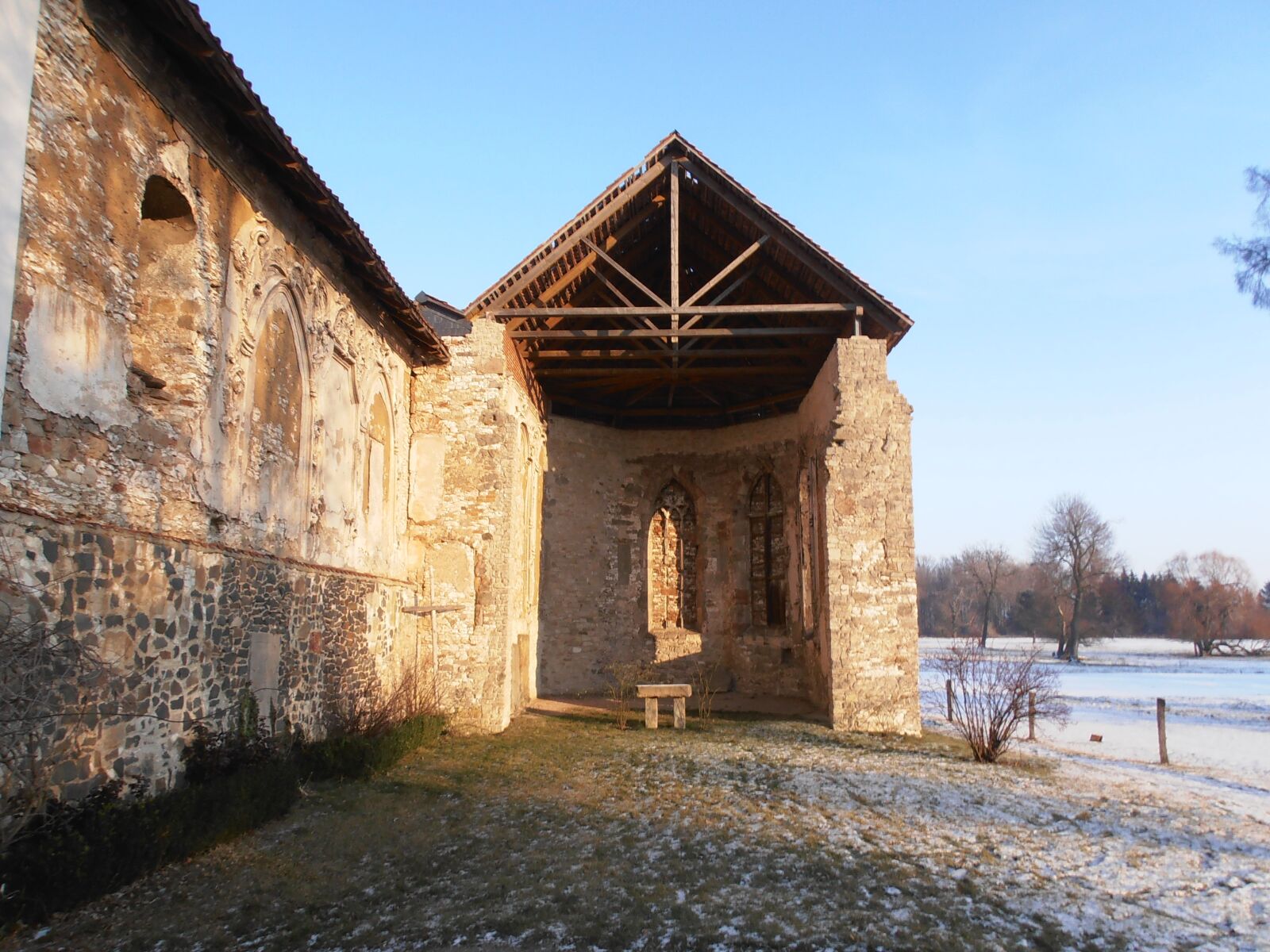 Olympus VR325,VR320,D725 sample photo. Church, the ruin, christianity photography