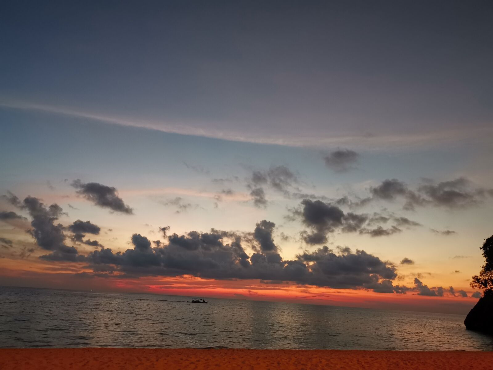 HUAWEI Mate 20 Pro sample photo. Sky, sunset, beach photography