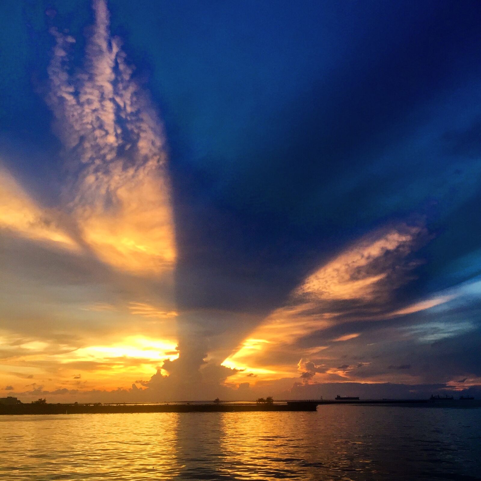 iPhone 6 Plus back camera 4.15mm f/2.2 sample photo. Indonesia, makassar, sunset photography