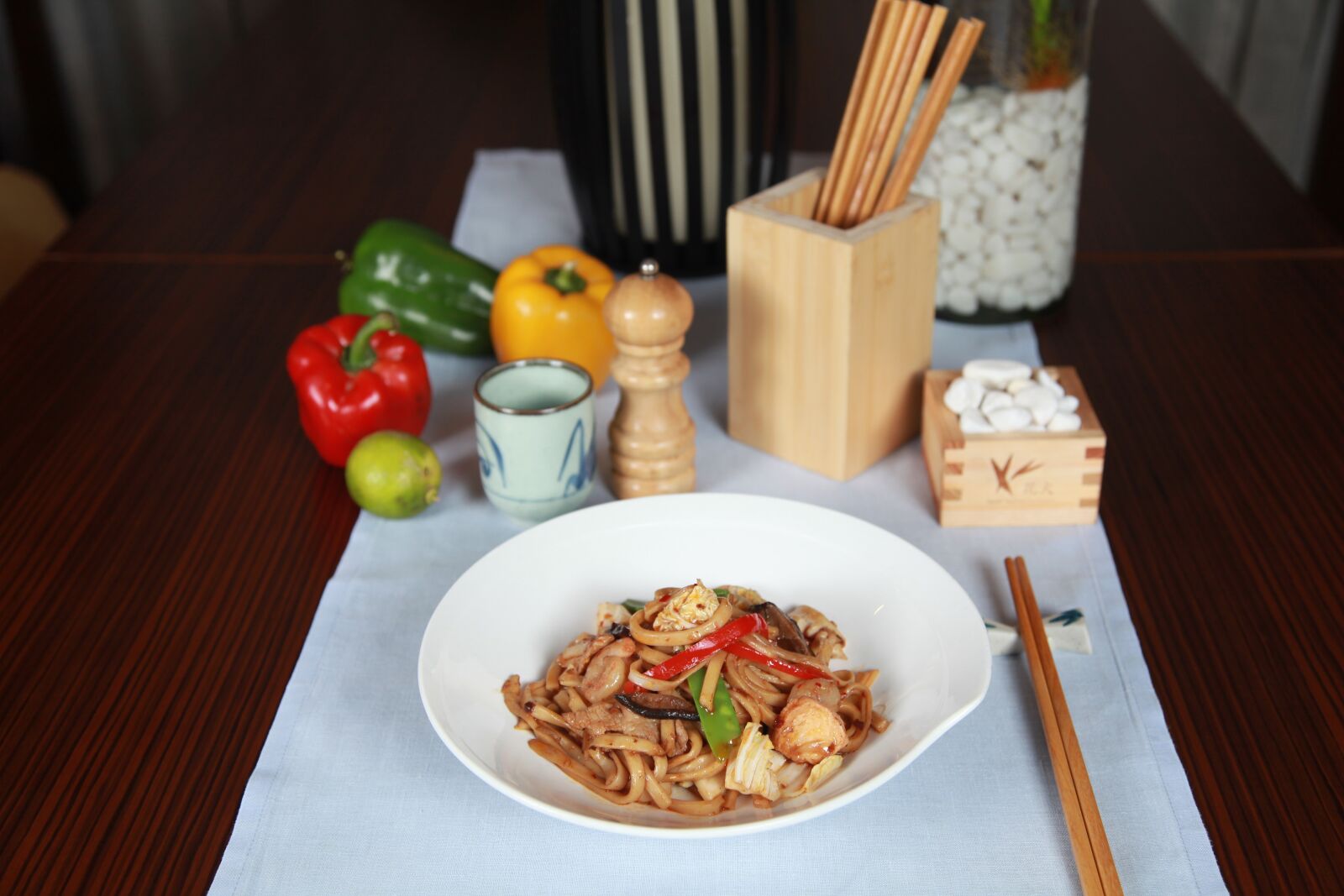 Canon EOS 5D Mark II sample photo. Filipino cuisine, noodles, stirfry photography