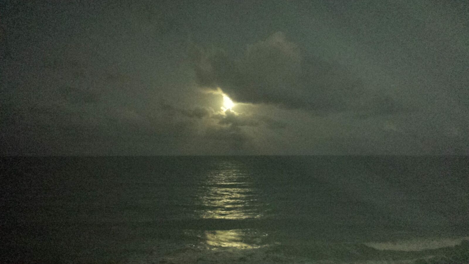 Samsung Galaxy S4 sample photo. Holidays, christmas, beach photography