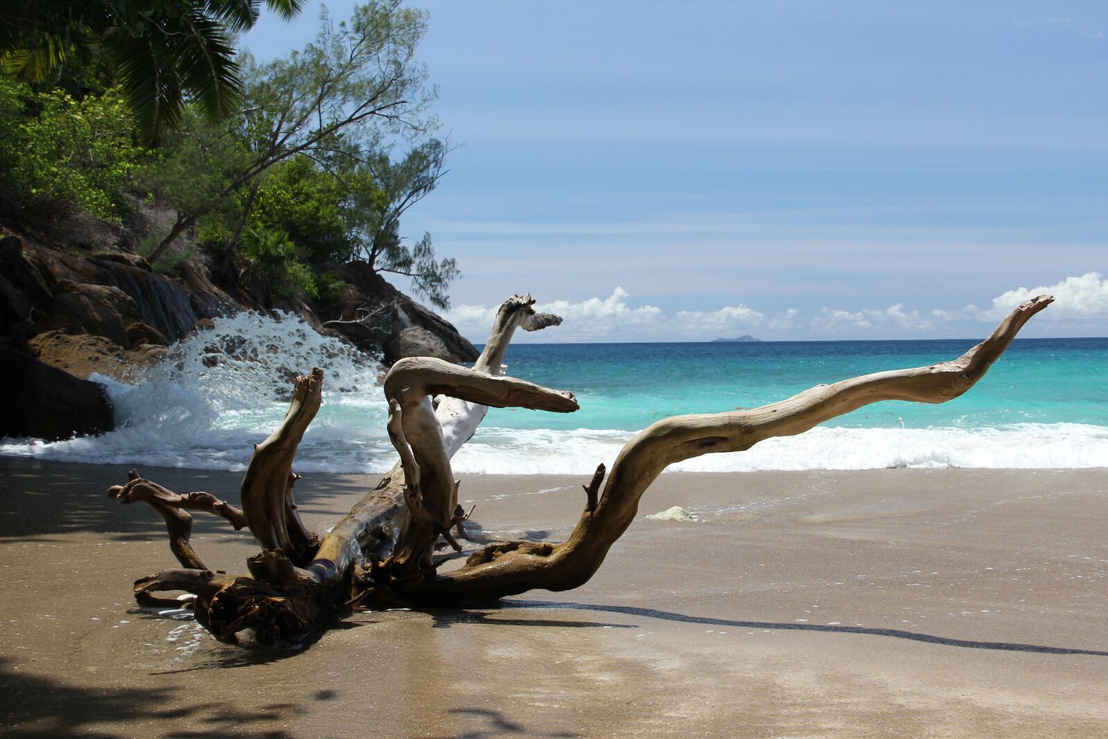 Canon EF-S 18-135mm F3.5-5.6 IS sample photo. Anse, major, beach photography