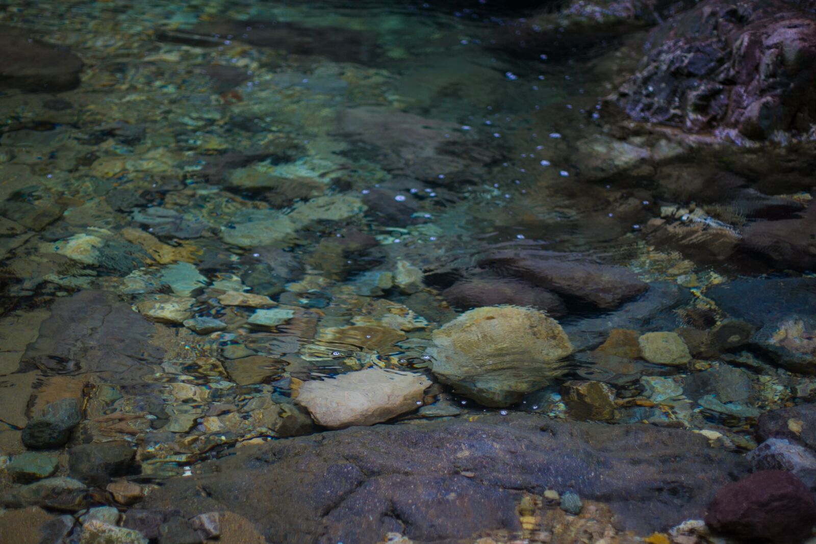 Canon EF 50mm F1.4 USM sample photo. Streams, pebble, natural photography