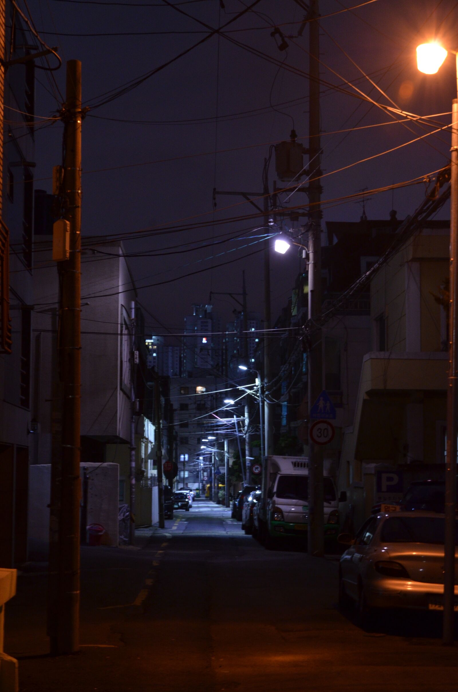 Nikon D7000 sample photo. Alley, street lights, home photography