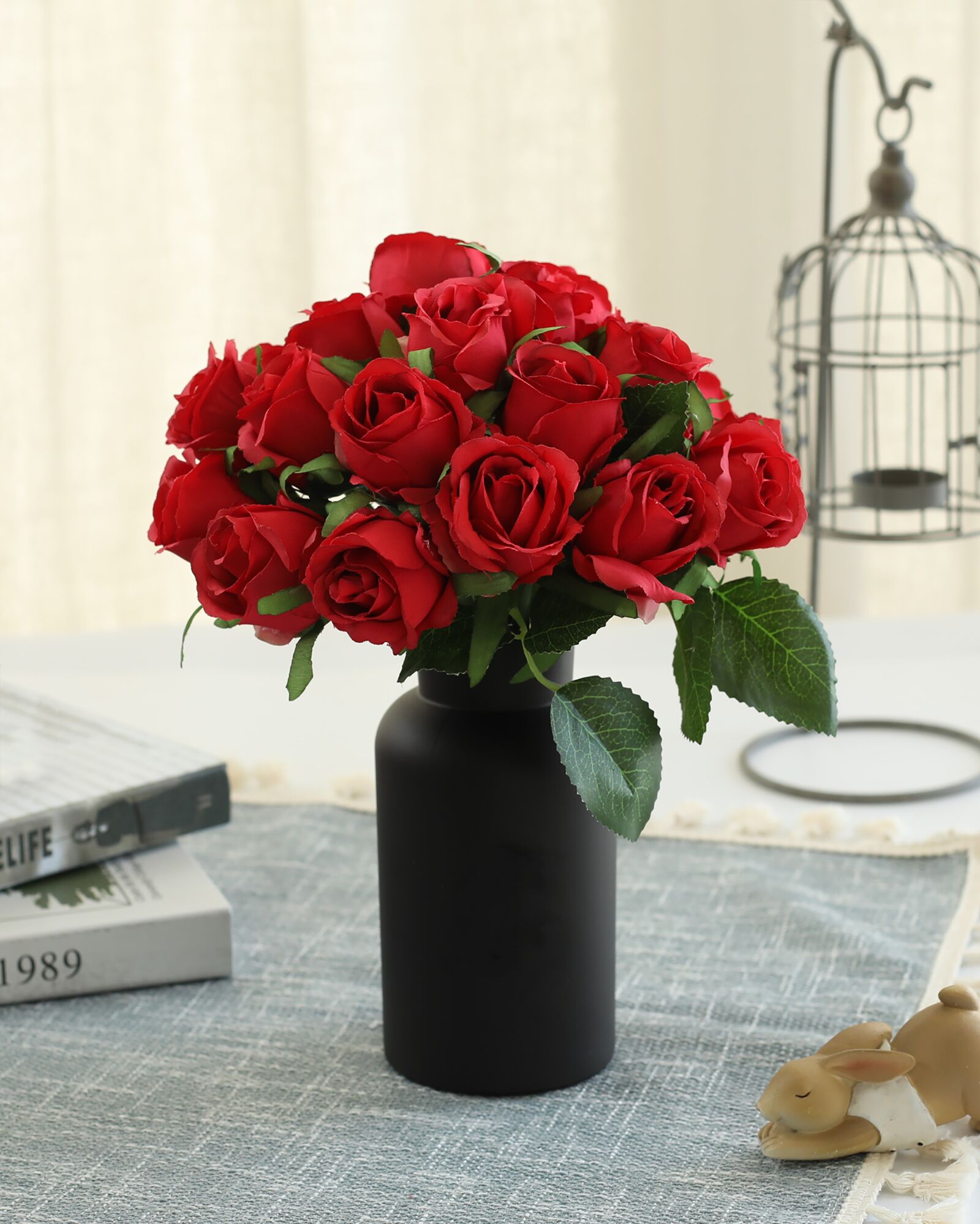 Canon EOS 5D Mark IV + Canon EF 50mm F1.4 USM sample photo. Roses, valentine's day, love photography