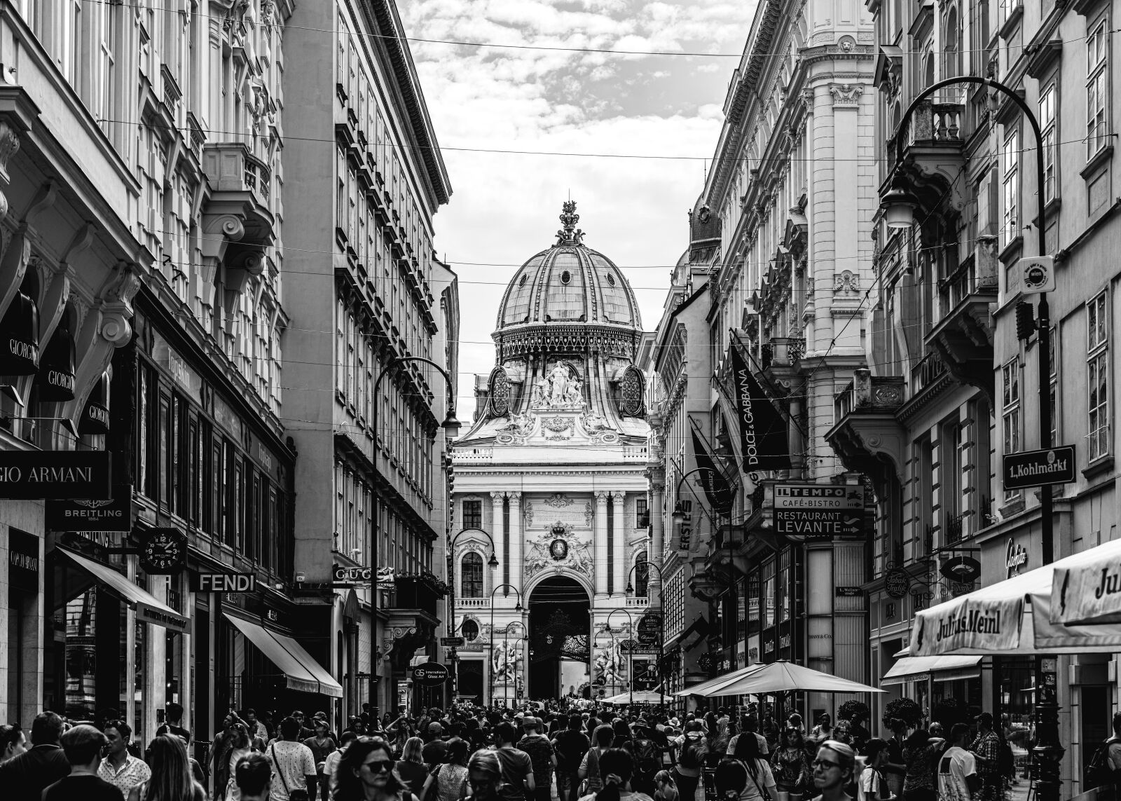Tamron 28-75mm F2.8 Di III RXD sample photo. Road, vienna, austria photography