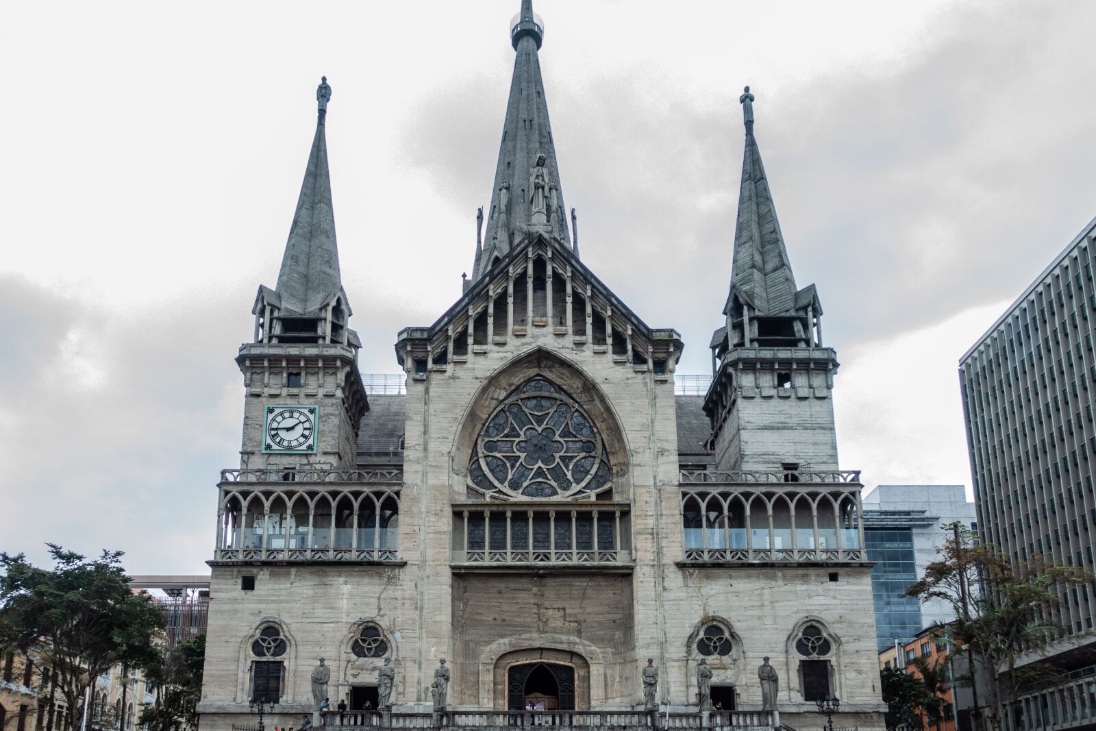 Sony Cyber-shot DSC-RX100 III sample photo. Church, manizales, colombia photography