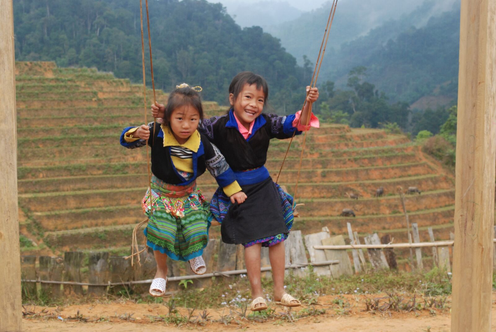Nikon D80 sample photo. Highland children, poor children photography