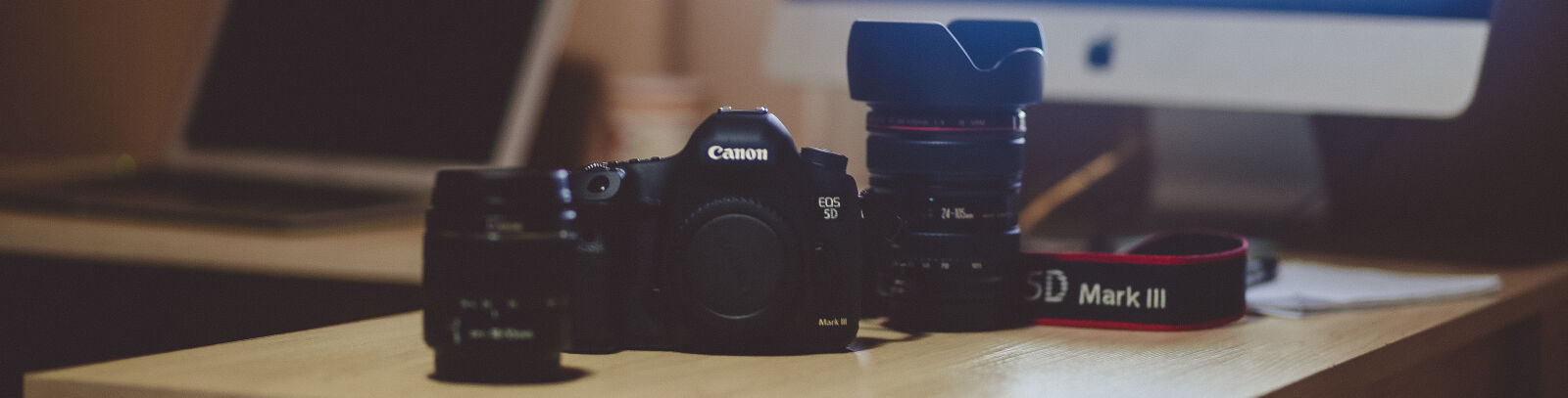 Canon EF 85mm F1.8 USM sample photo. Camera, lens, computer, cover photography