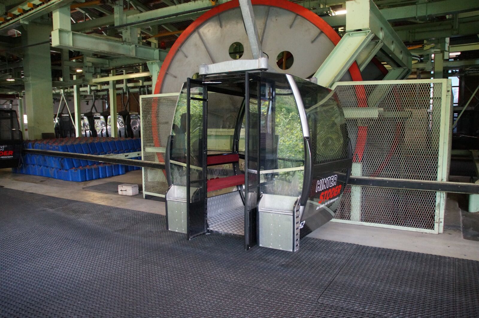 Sony SLT-A58 sample photo. Cableway, cabin, station photography