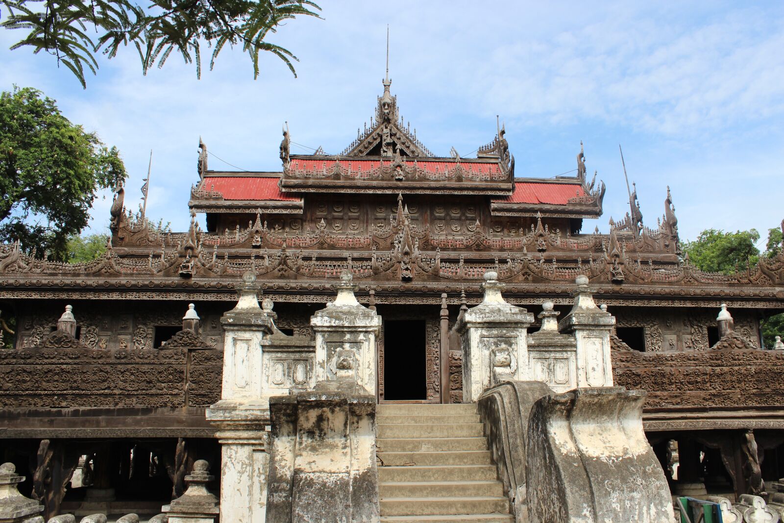 Canon EOS 600D (Rebel EOS T3i / EOS Kiss X5) sample photo. Burma, mandalay, temple photography