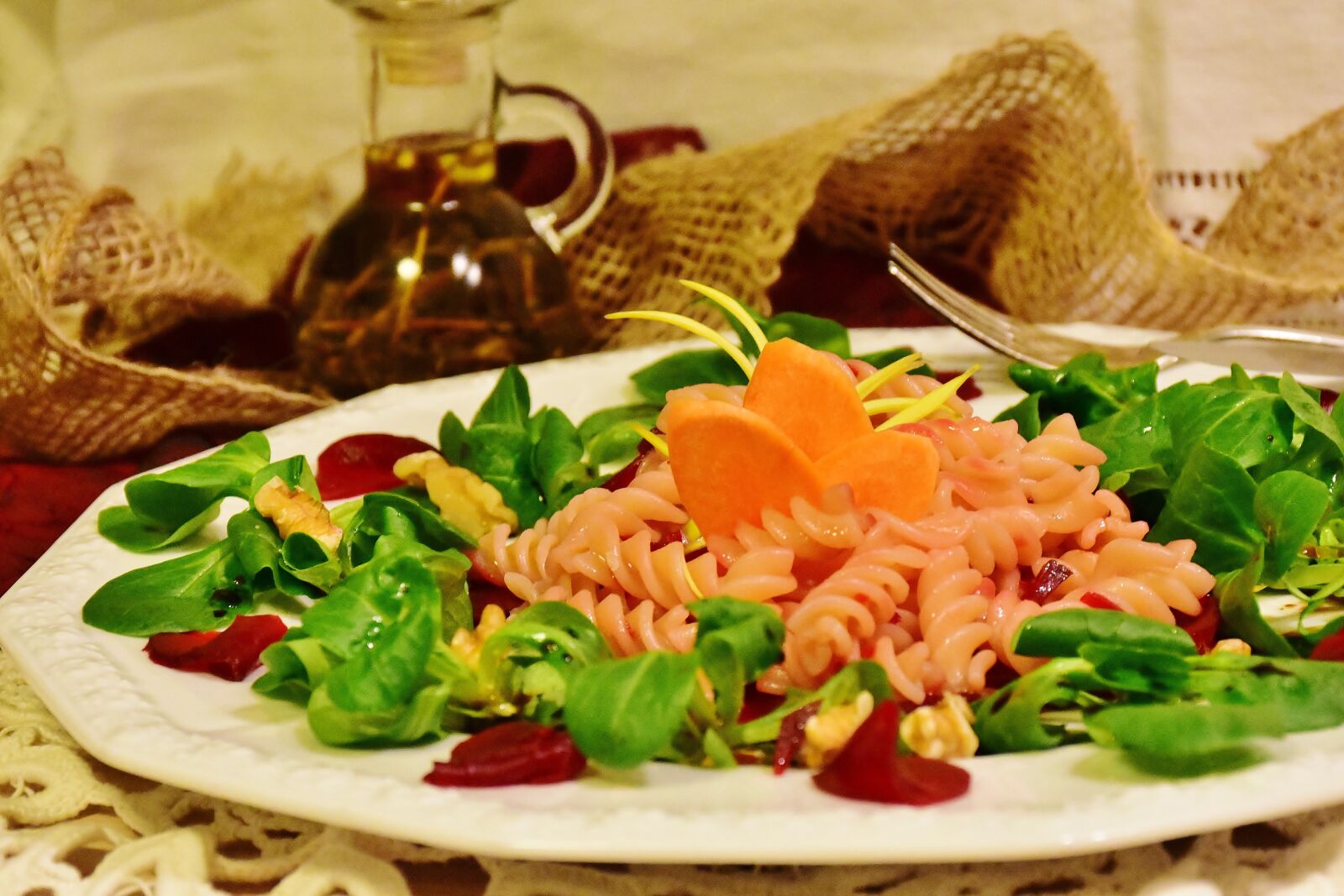 Nikon D7200 sample photo. Beetroot, lamb's lettuce, noodles photography