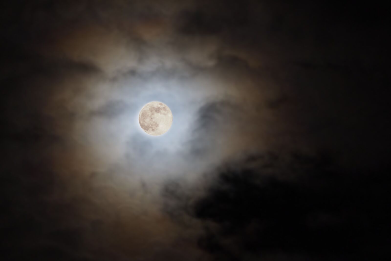 Olympus OM-D E-M10 sample photo. Full moon, clouds, sky photography