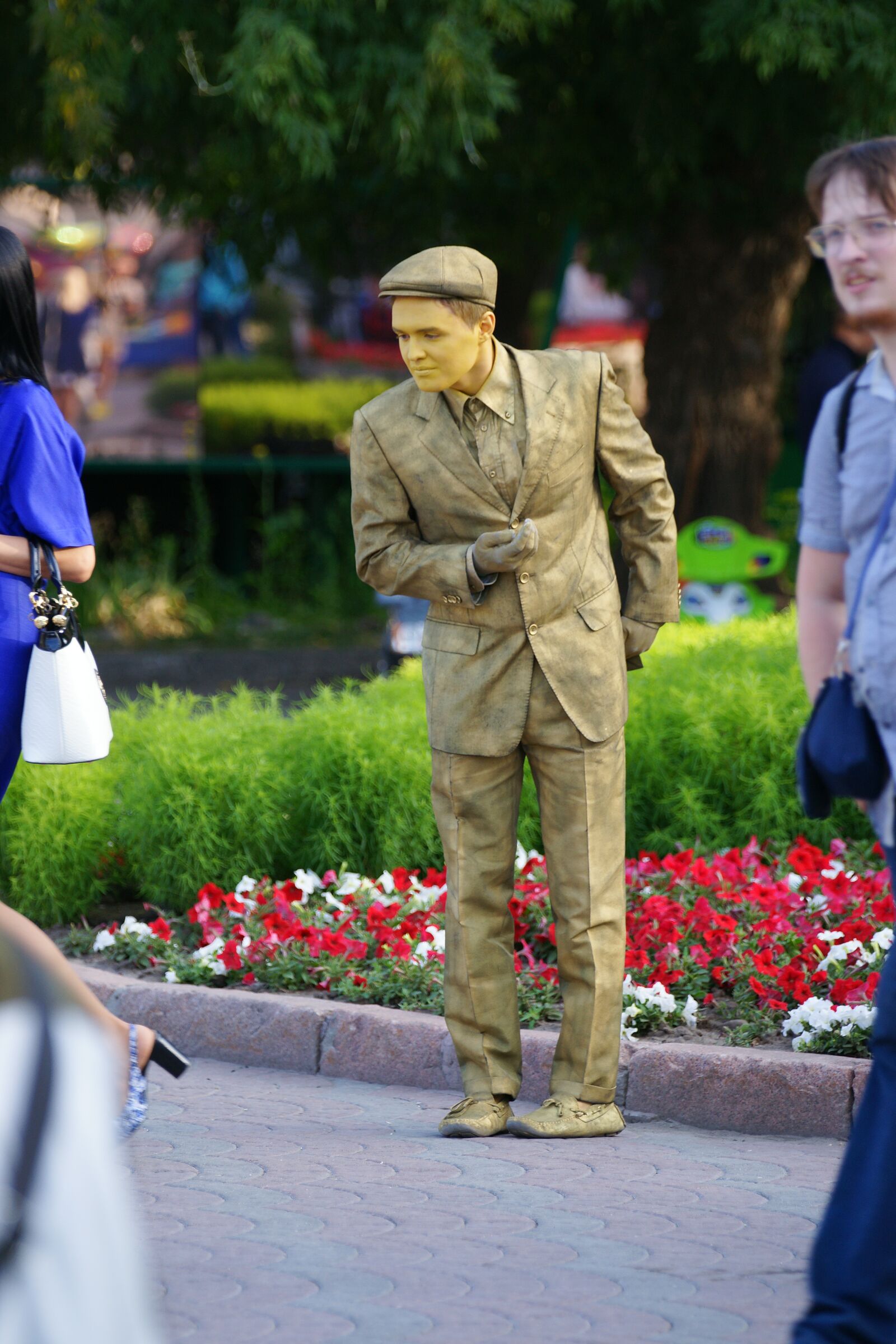 Sony Alpha DSLR-A850 sample photo. Man, one, holiday photography