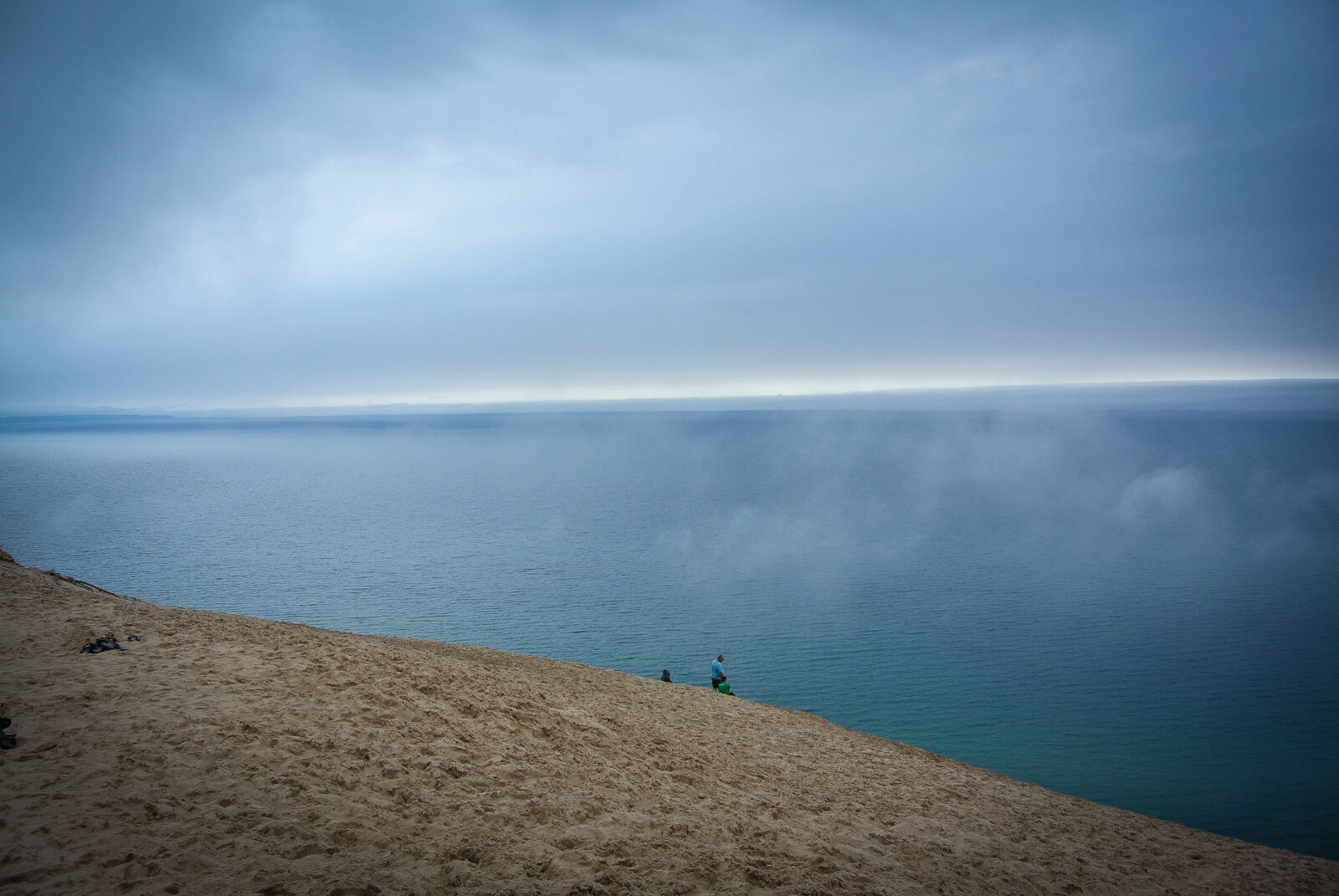 Nikon 1 Nikkor VR 10-30mm F3.5-5.6 sample photo. Climb, clouds, dune, horizon photography