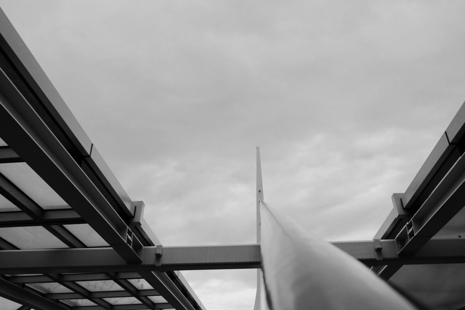 Fujifilm XC 16-50mm F3.5-5.6 OIS II sample photo. Cable, black and white photography