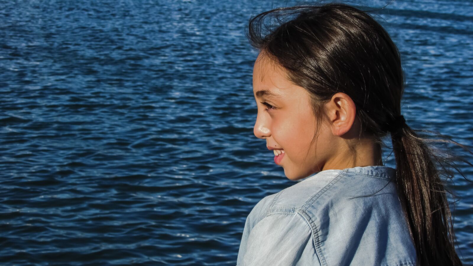 Canon PowerShot SX400 IS sample photo. Girl, looking, sea photography