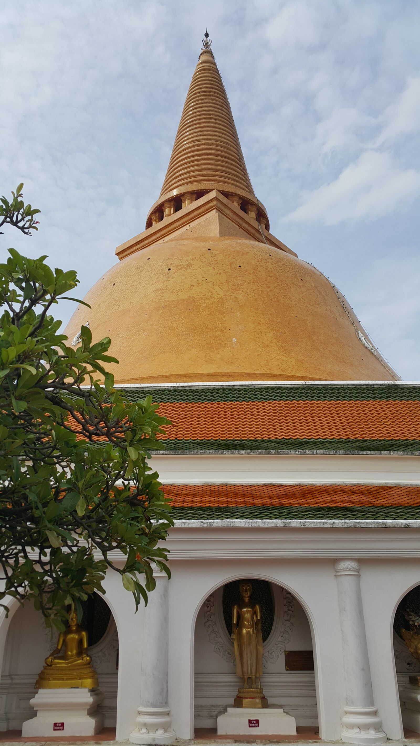 Samsung Galaxy Note4 sample photo. Phra pathom chedi, pagoda photography