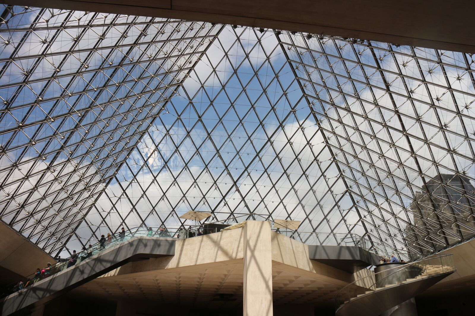 Canon EOS M + Canon EF-M 18-55mm F3.5-5.6 IS STM sample photo. The louvre, glazing, building photography