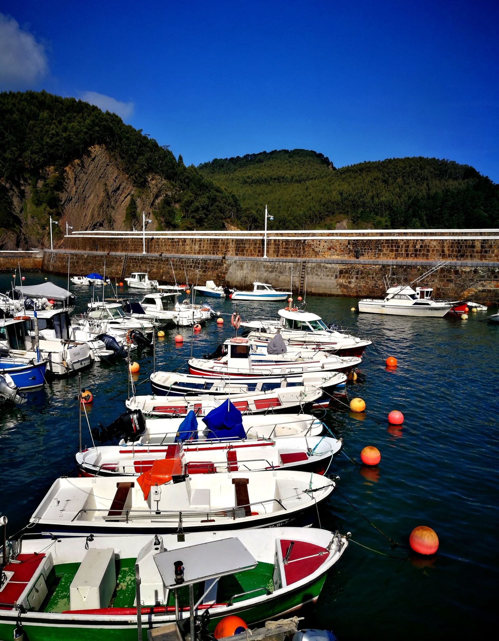 HUAWEI P9 sample photo. Port, boats, holiday photography