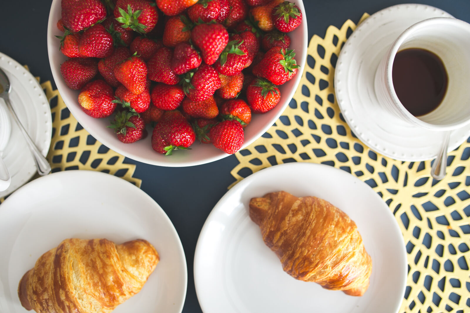 Canon EOS 6D + Sigma 35mm F1.4 DG HSM Art sample photo. Fresh, buttery, croissants, hot photography