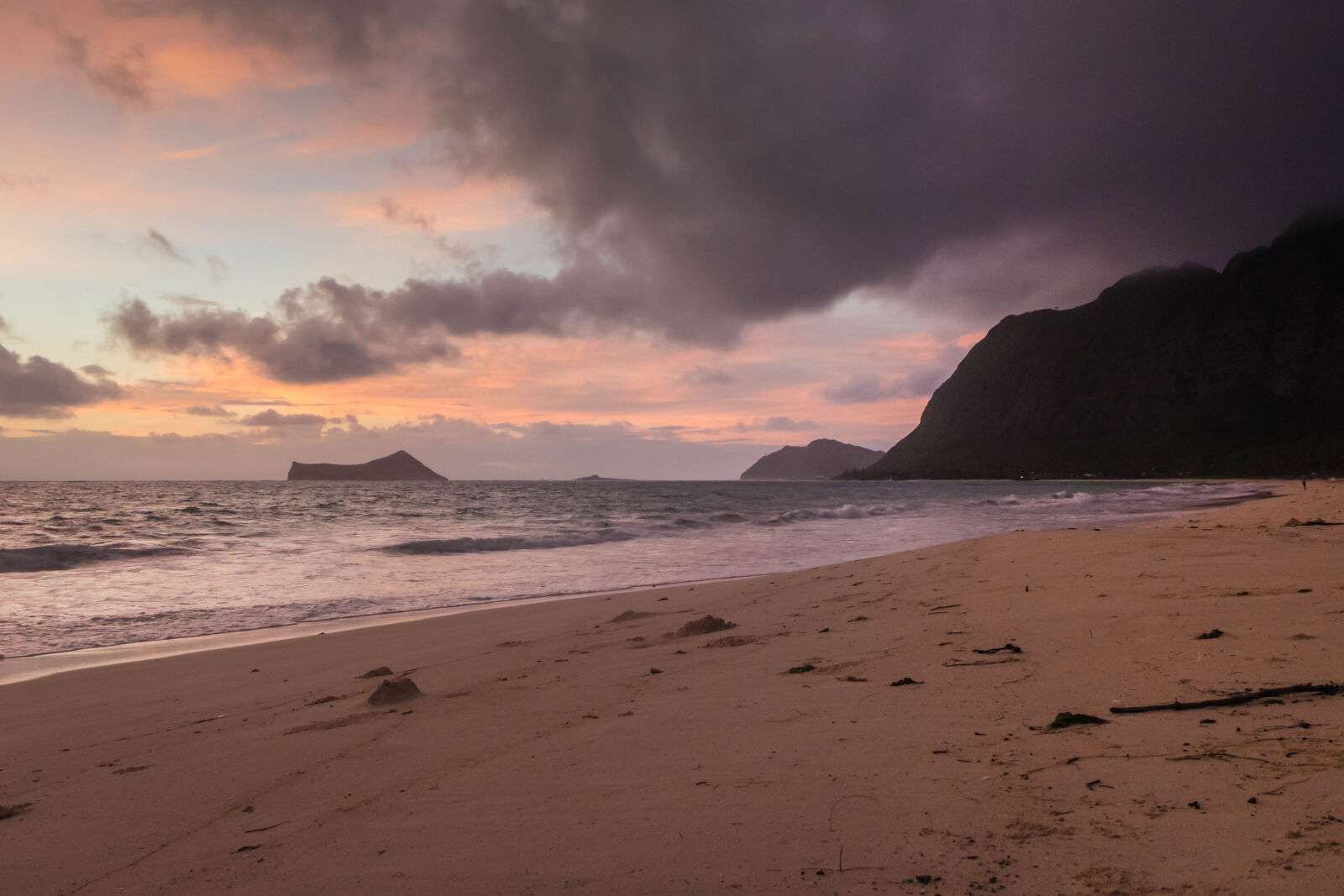 Canon EOS 60D + Canon EF-S 17-55mm F2.8 IS USM sample photo. Beach, hawaii, island, sunrise photography