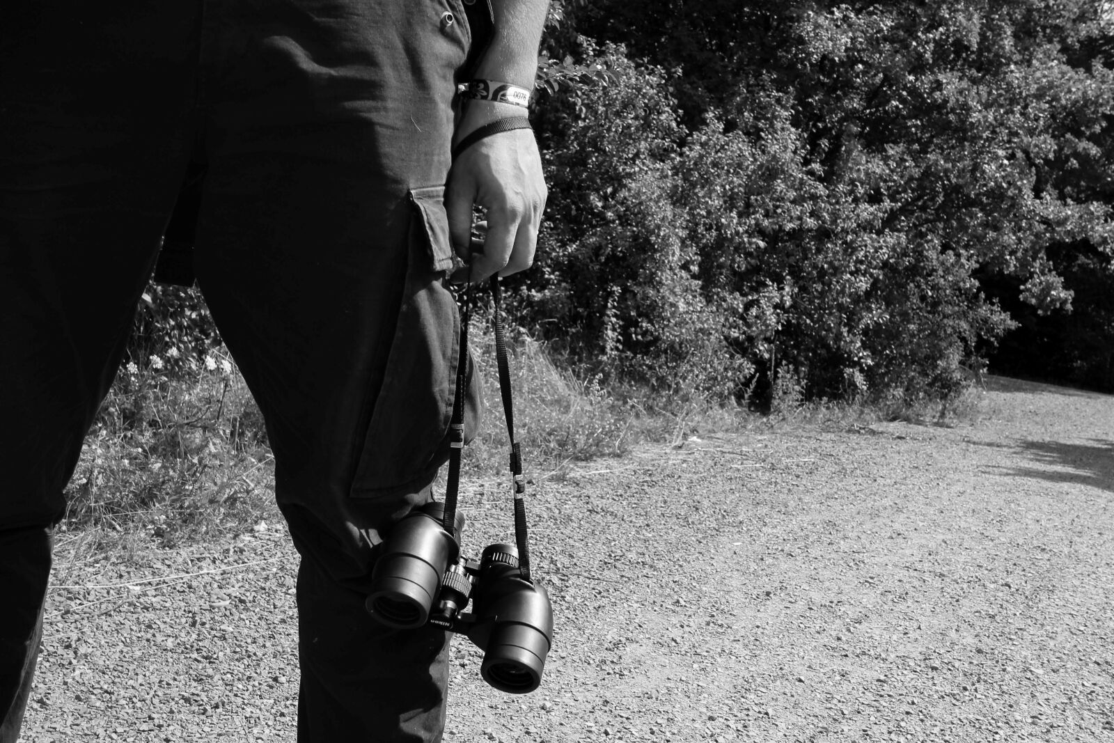 Canon EF-S 24mm F2.8 STM sample photo. Black white, human, legs photography