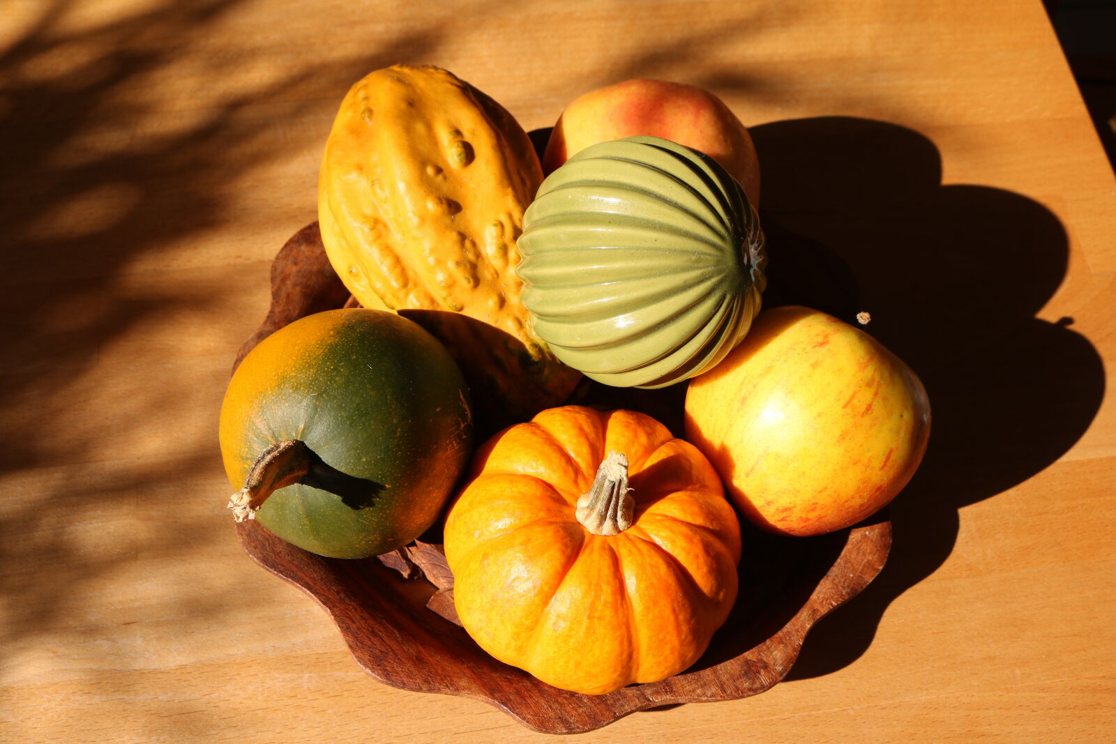 Canon EOS 750D (EOS Rebel T6i / EOS Kiss X8i) sample photo. Apple, autumn, autumn, colours photography