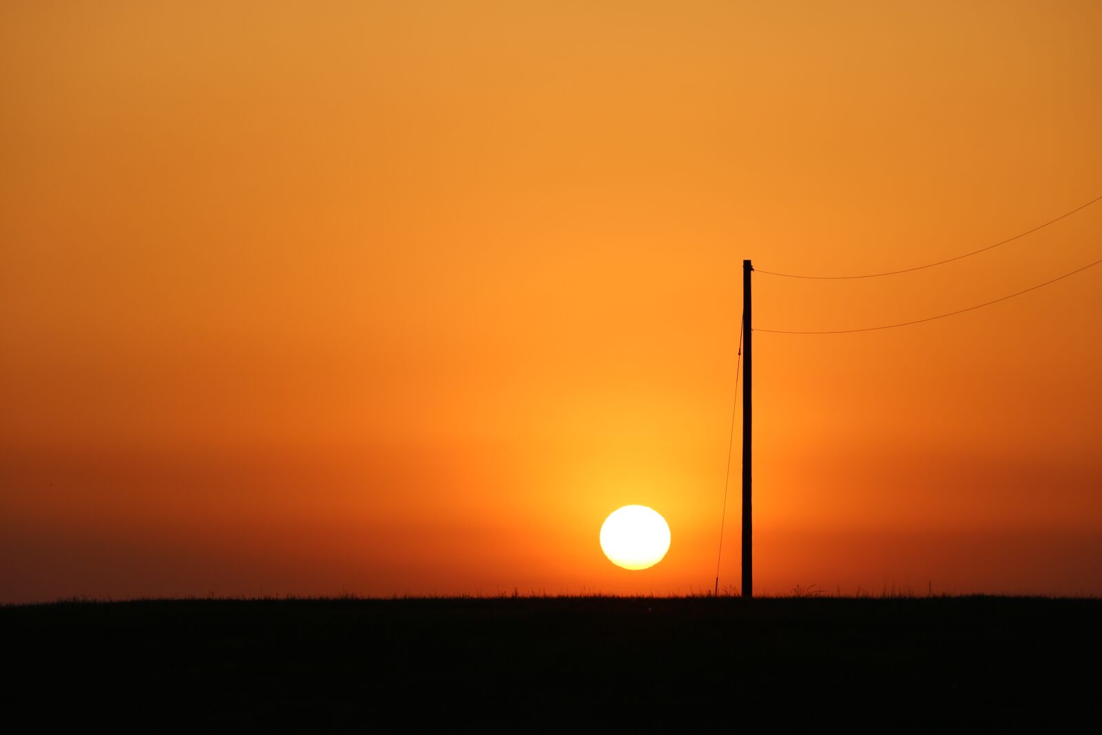 Canon EOS 750D (EOS Rebel T6i / EOS Kiss X8i) sample photo. Sunset, sun, dawn photography