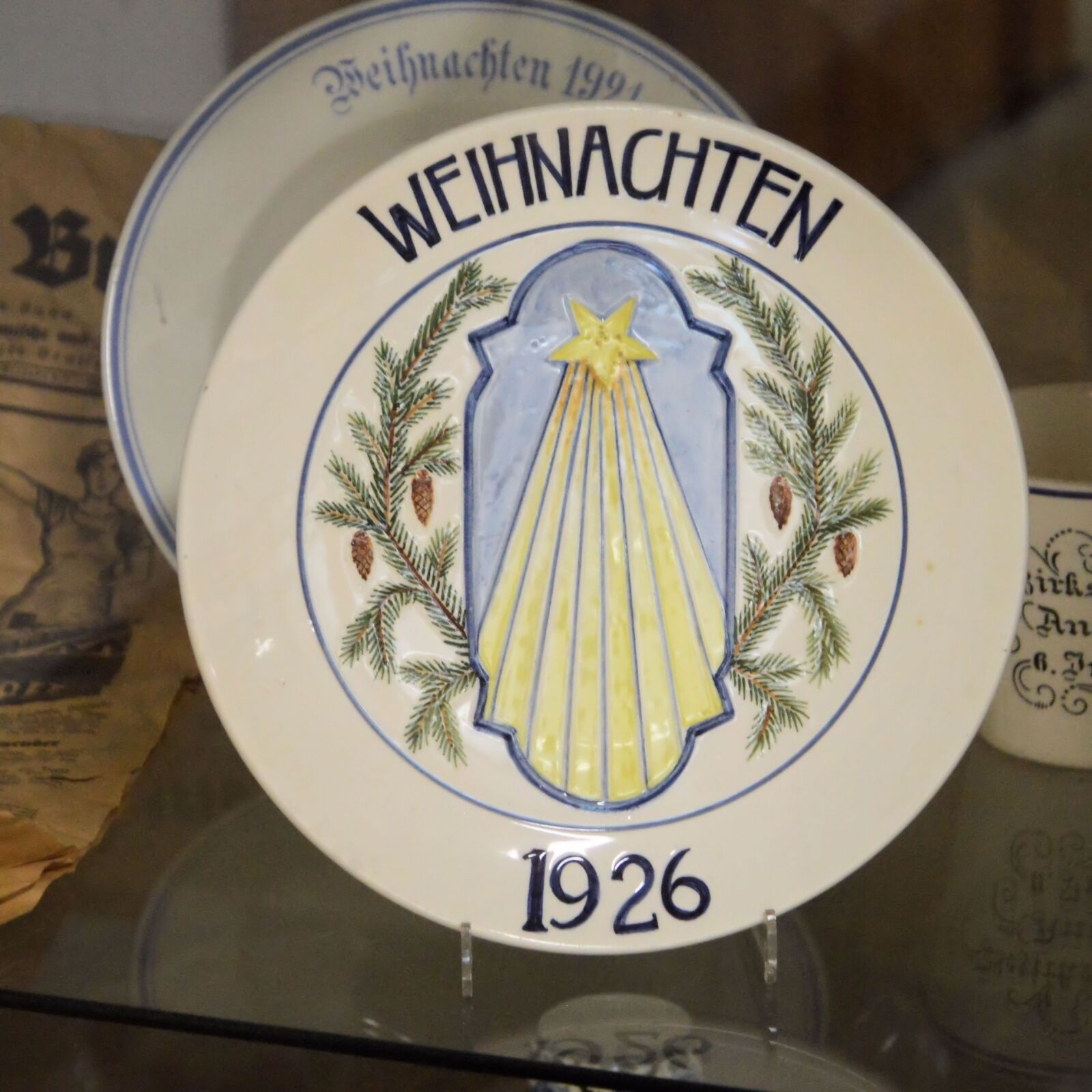 Nikon D3200 sample photo. Wall plate, porcelain, old photography