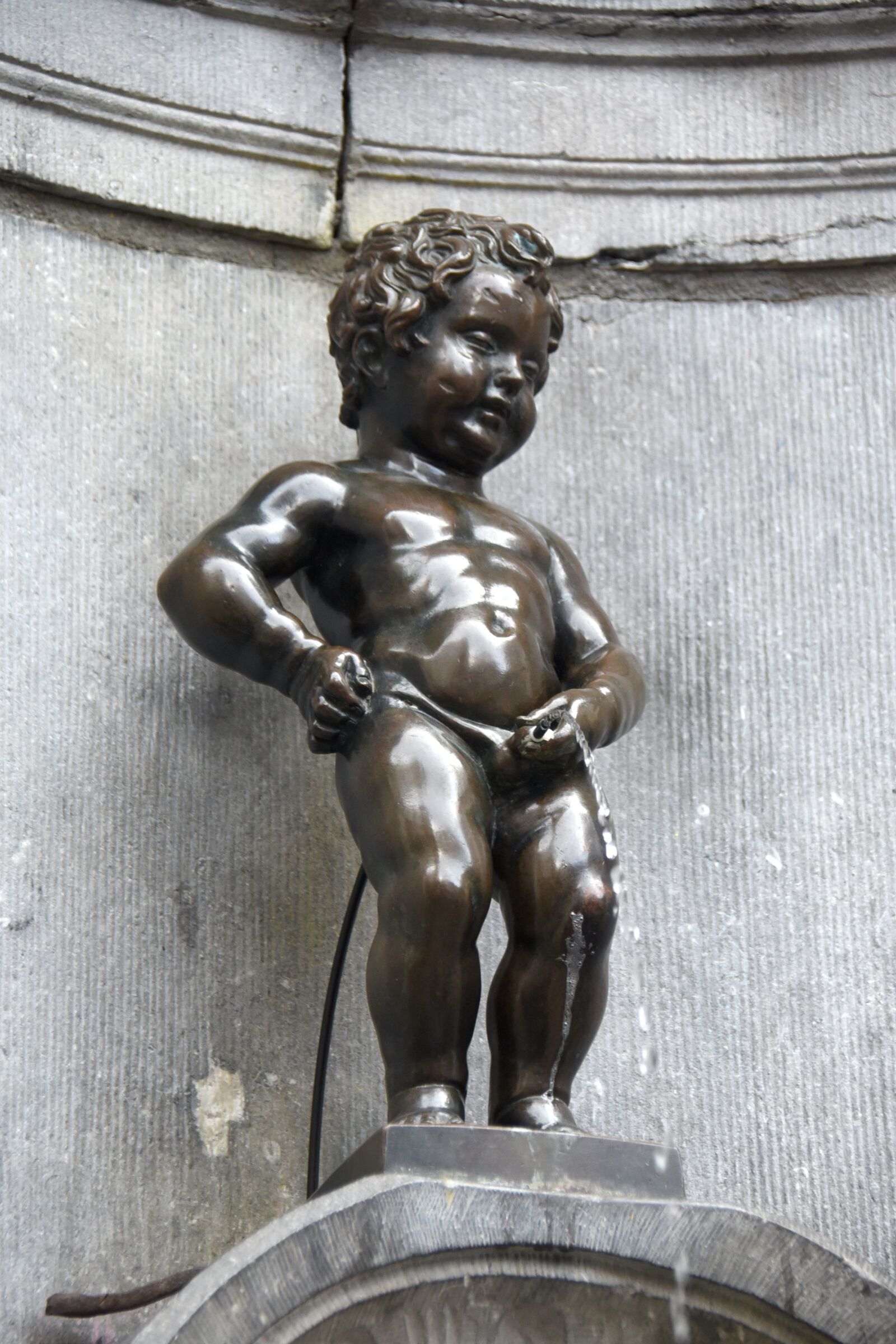 Nikon D750 sample photo. Brussels, sculpture, landmark photography