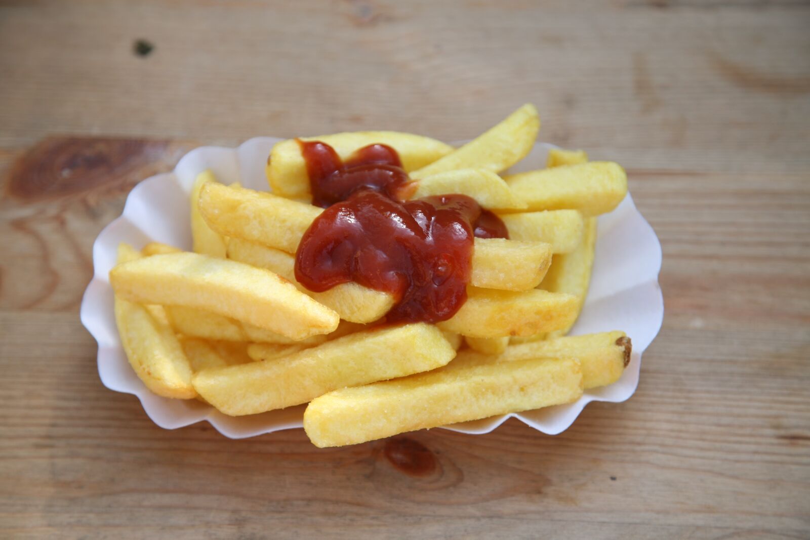 Canon EOS 5D sample photo. French fries, tomato sauce photography