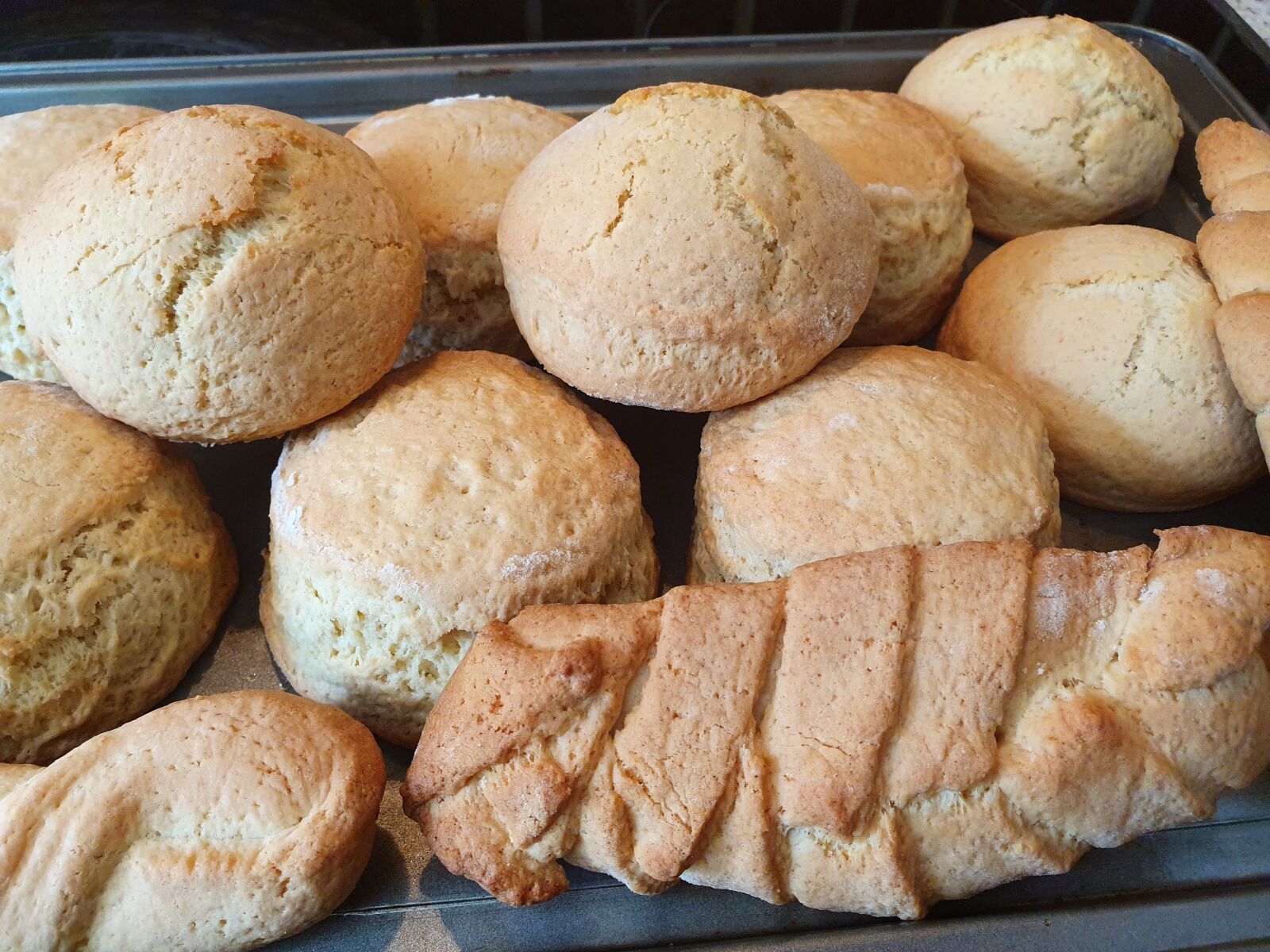 Samsung Galaxy S10 sample photo. Scones, freshly baked, breakfast photography