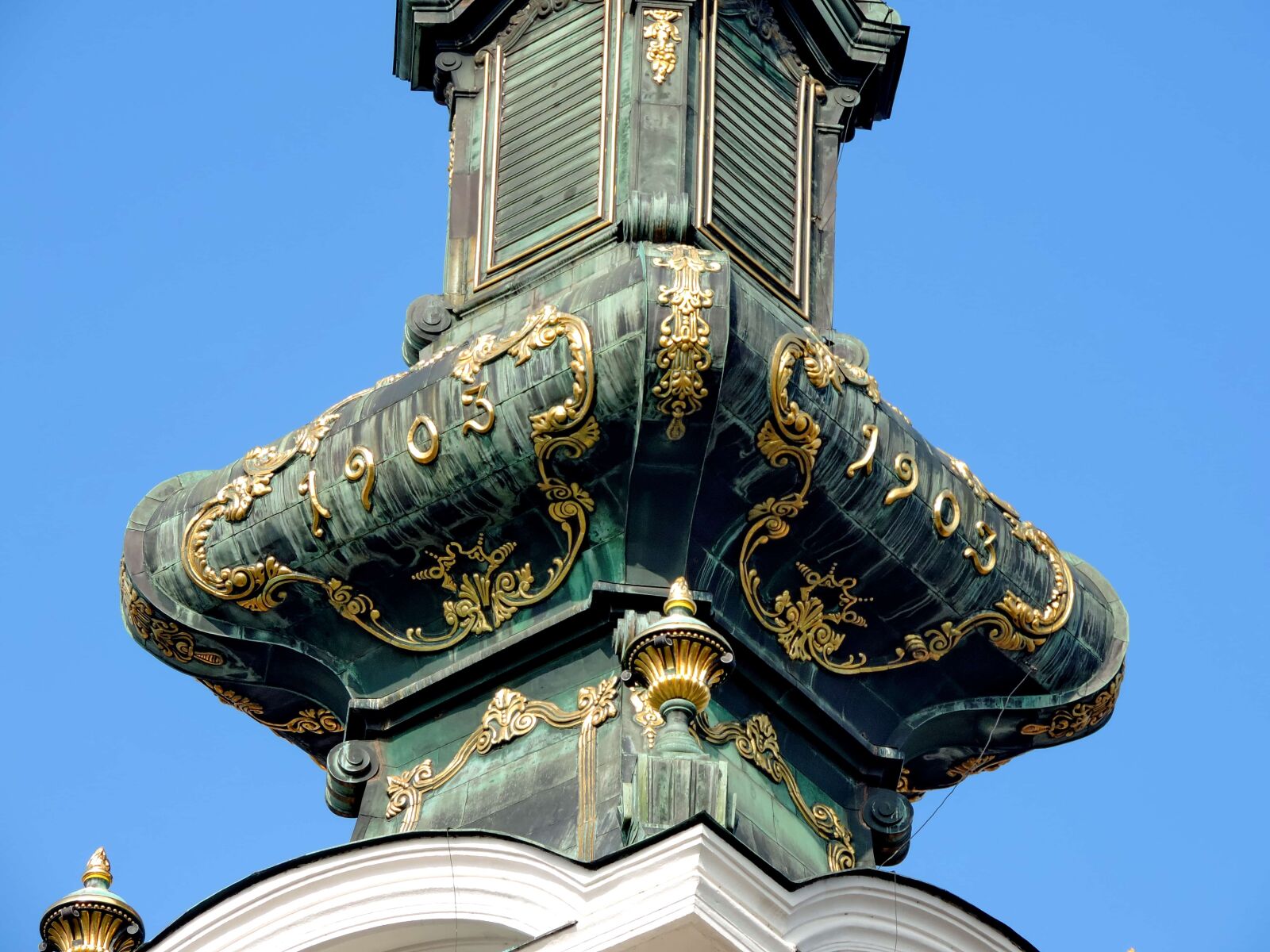 Nikon Coolpix P520 sample photo. Structure, architecture, pedestal, statue photography