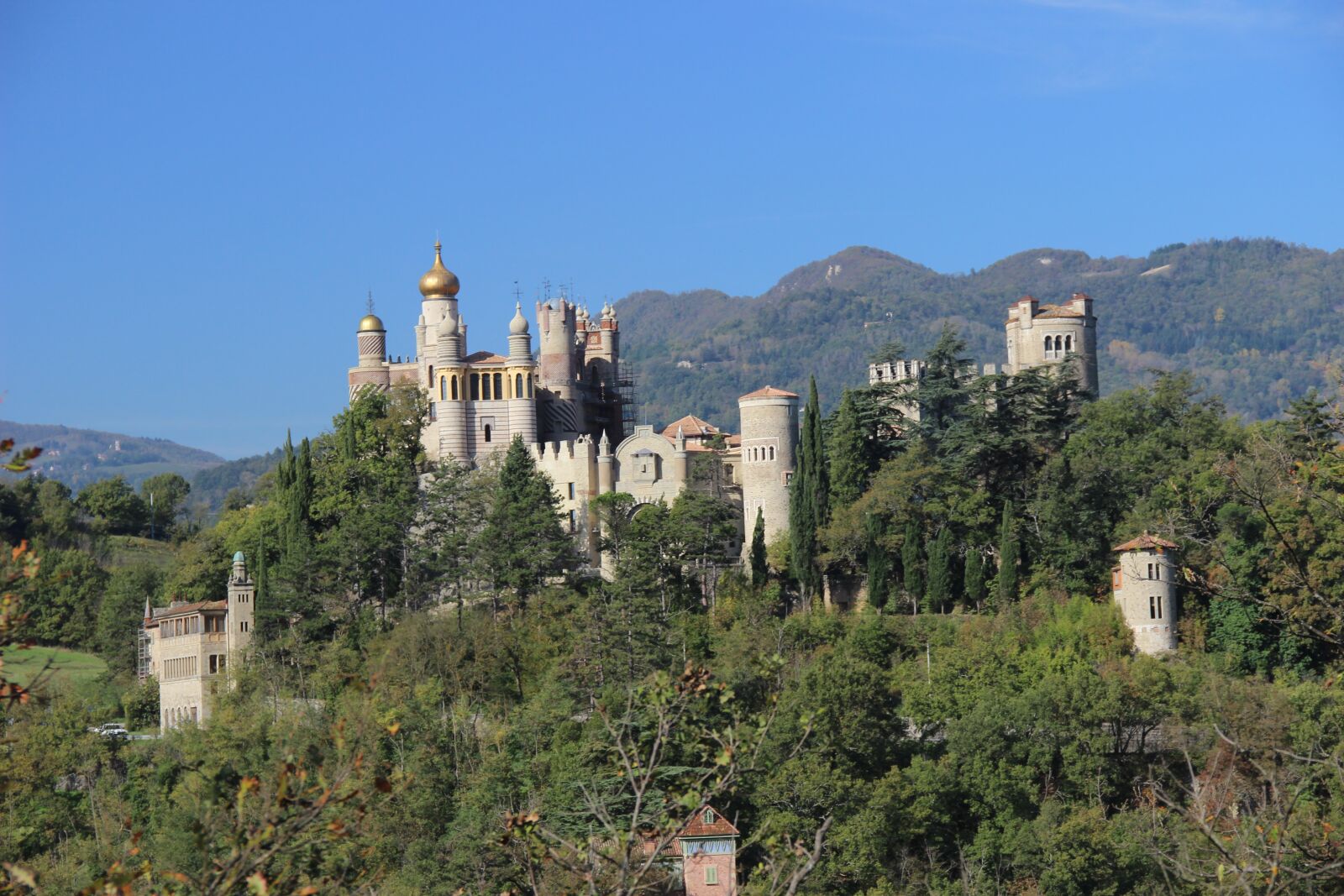 Canon EOS 600D (Rebel EOS T3i / EOS Kiss X5) sample photo. Castle, landscape, italy photography