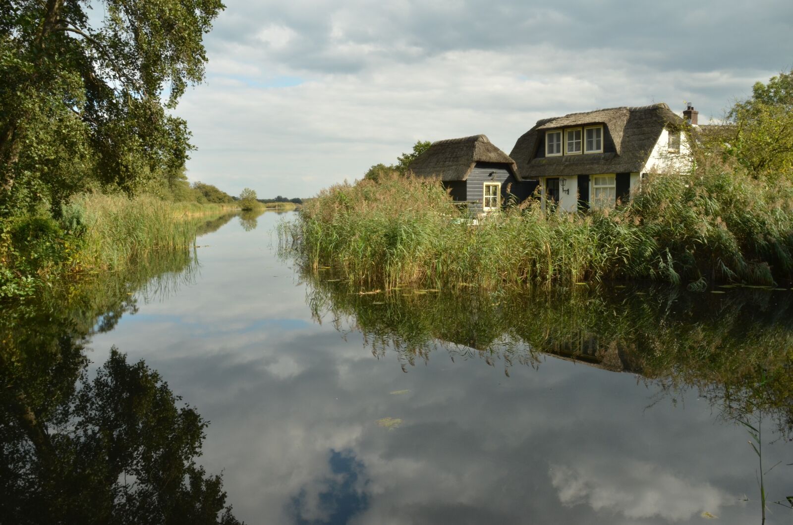 Nikon D7000 sample photo. House, home, water photography