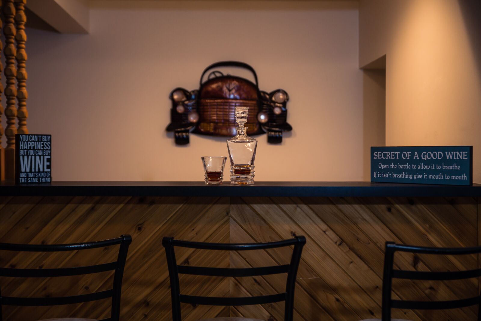 Canon EOS 5D Mark III sample photo. Bar, chill, wine photography