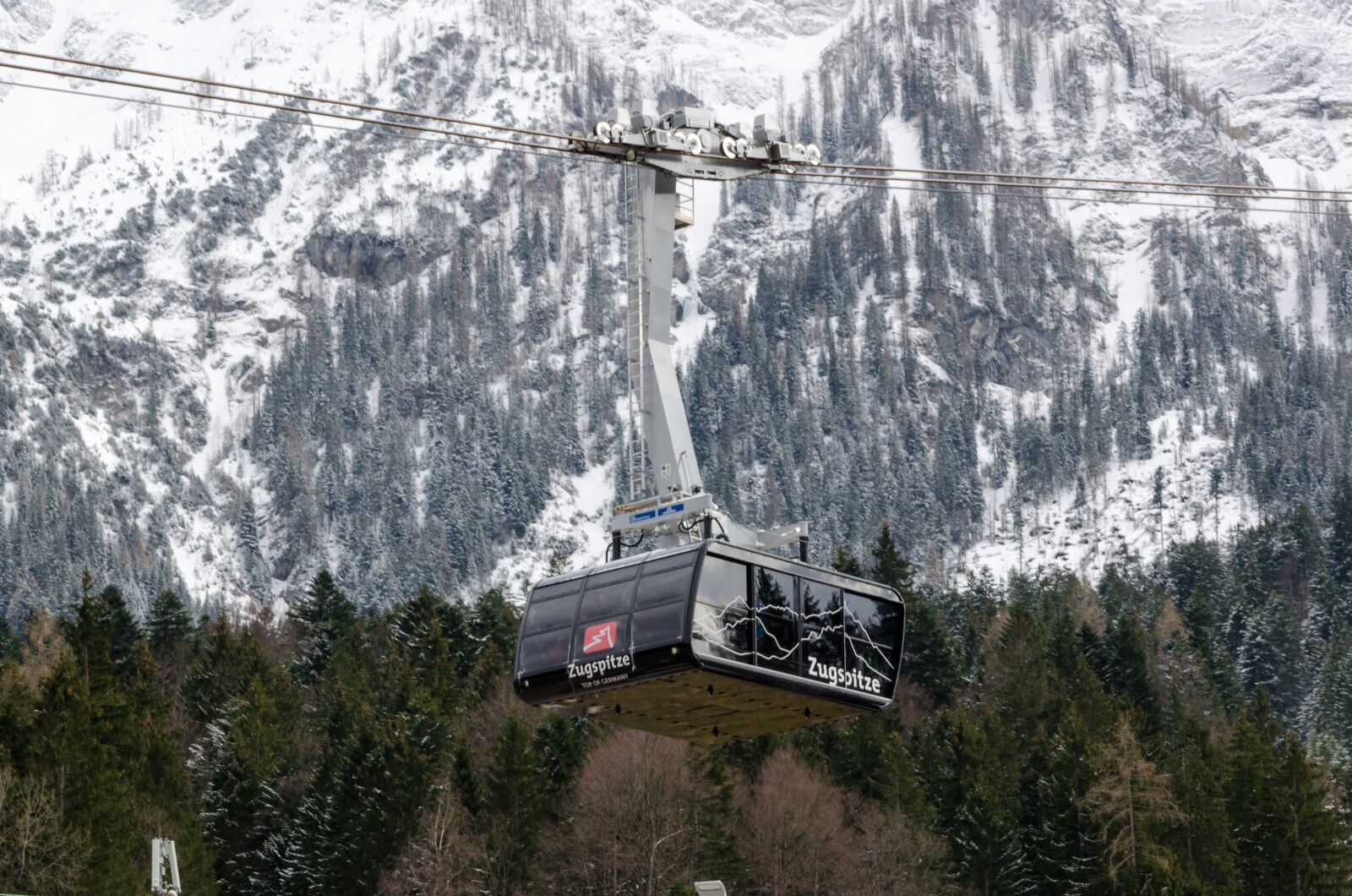 Nikon D5100 sample photo. Zugspitze, cable car, mountain photography