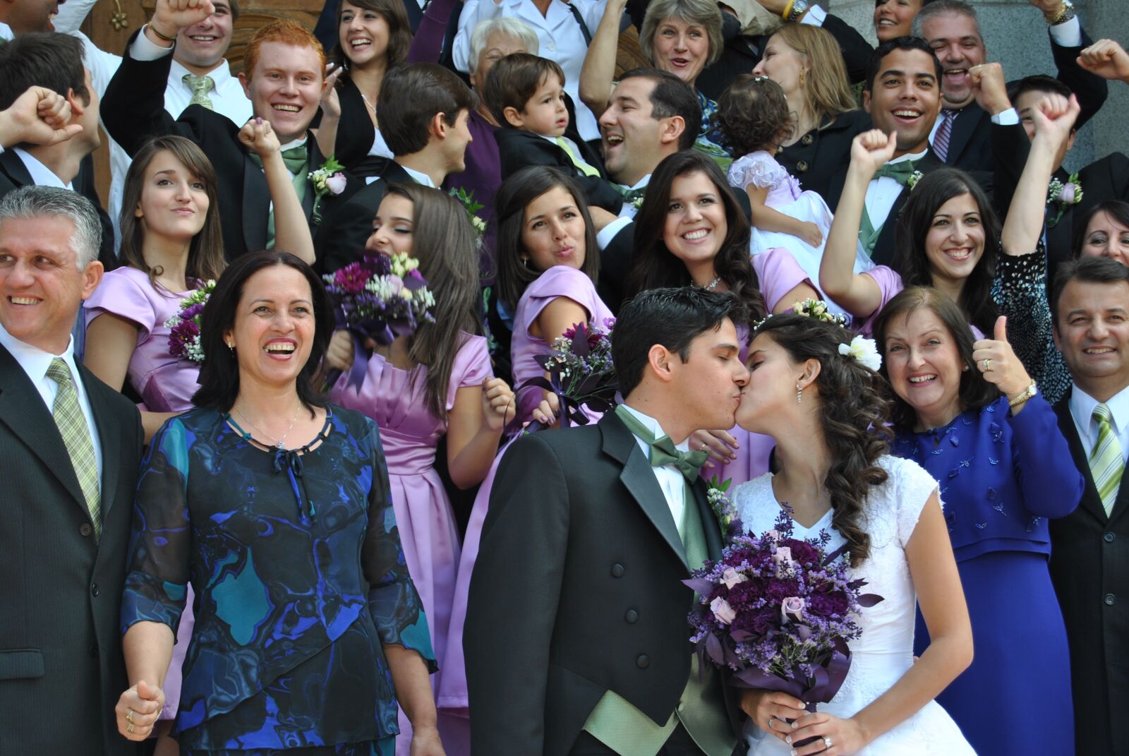 Nikon D3000 sample photo. Wedding, kiss, love photography