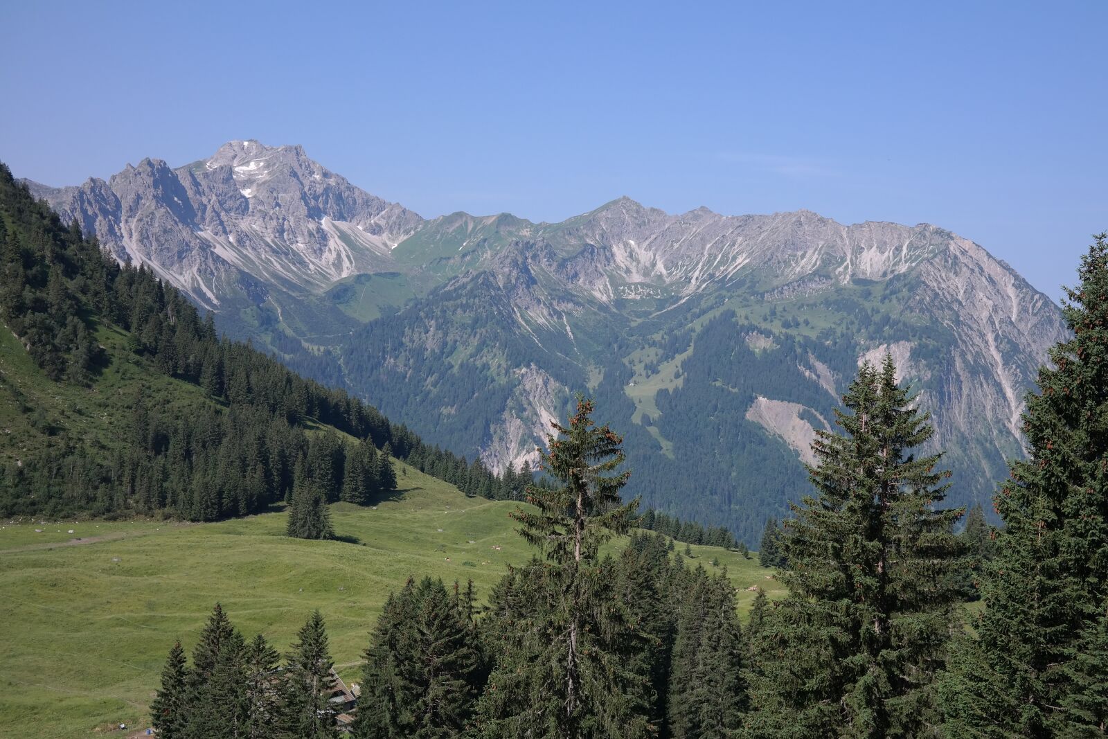 Samsung NX300 sample photo. Big thumbs, breitenberg, panorama photography