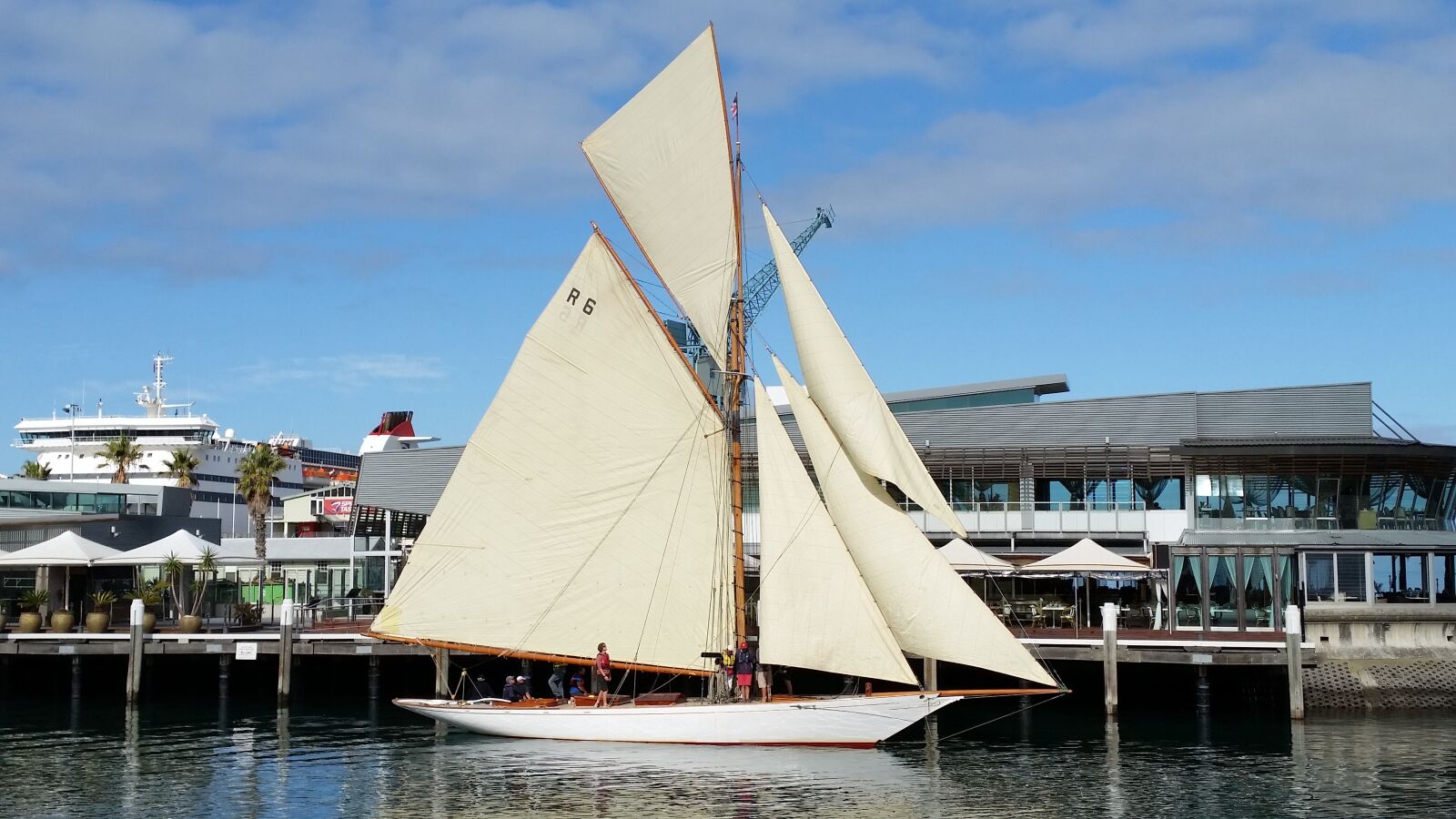 Samsung Galaxy S5 sample photo. Yacht, sailing, boat photography