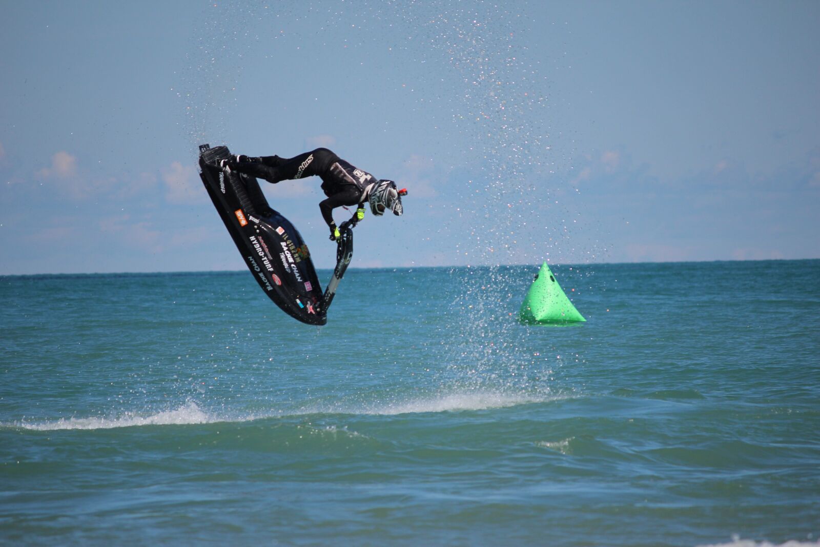 Canon EOS 600D (Rebel EOS T3i / EOS Kiss X5) sample photo. Jet ski, backflip, backie photography